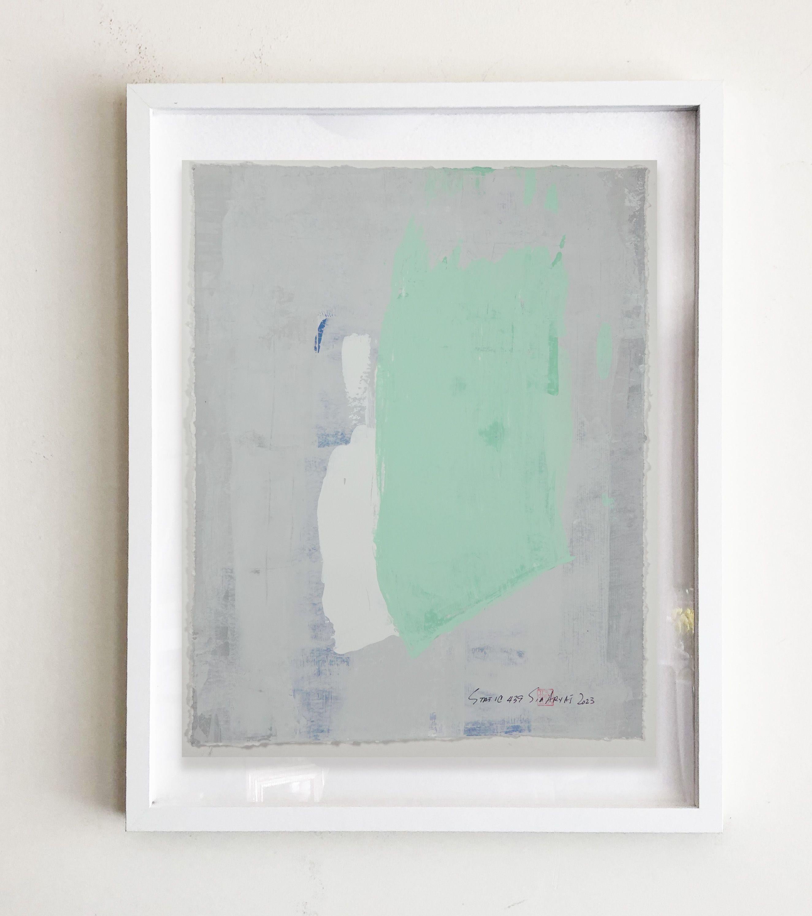 Static 439 Abstrakte, einzigartige, gerahmte grüne Kunst, Gemälde, Acryl auf Papier (Minimalistisch), Painting, von Sia Aryai