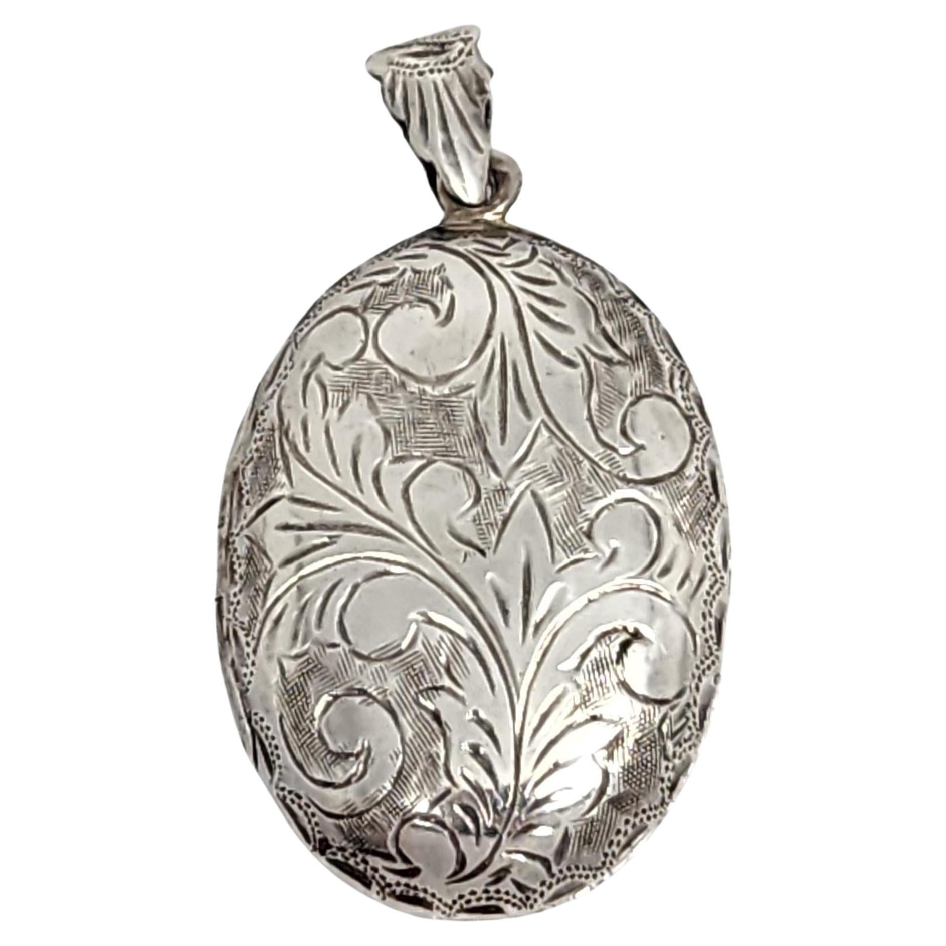 Siam Sterling Silver Etched Oval Locket #15130 For Sale