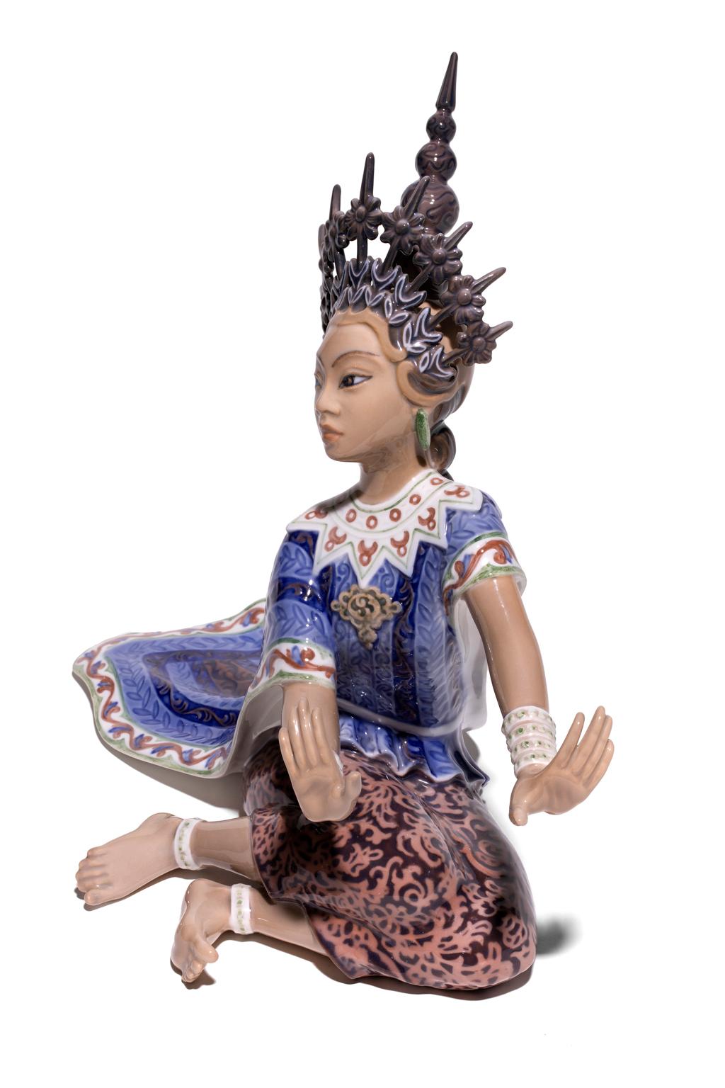 Danois Figurine en porcelaine de Copenhague Dahl Jensen « SIMESE DANCER » #1125 en vente