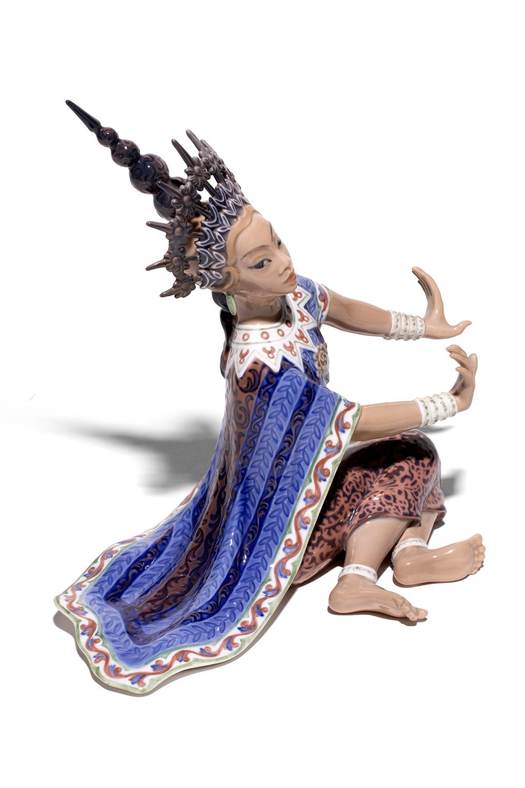 Porcelaine Figurine en porcelaine de Copenhague Dahl Jensen « SIMESE DANCER » #1125 en vente