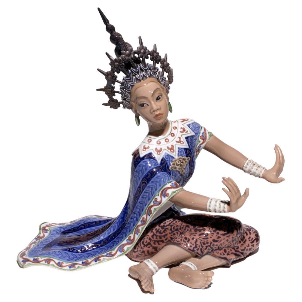 Figurine en porcelaine de Copenhague Dahl Jensen « SIMESE DANCER » #1125 en vente