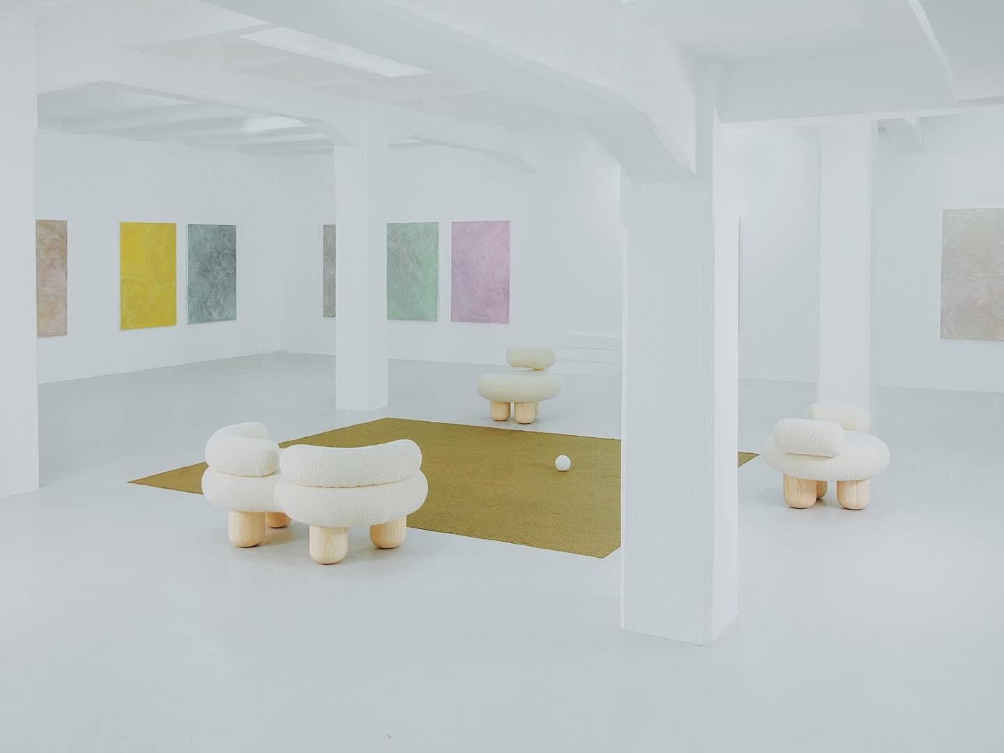 S Shape Light Beige Lamb Sofa with Double Backrest by Pietro Franceschini In New Condition For Sale In Geneve, CH