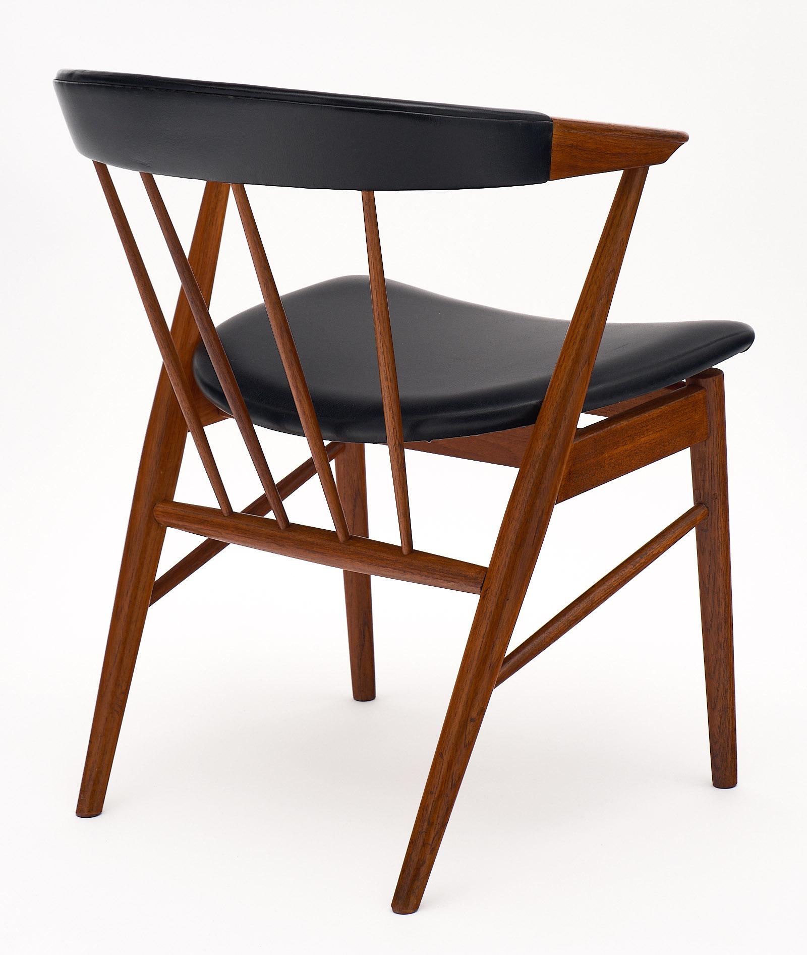 Sibast No. 8 Set of Five Danish Chairs In Good Condition For Sale In Austin, TX