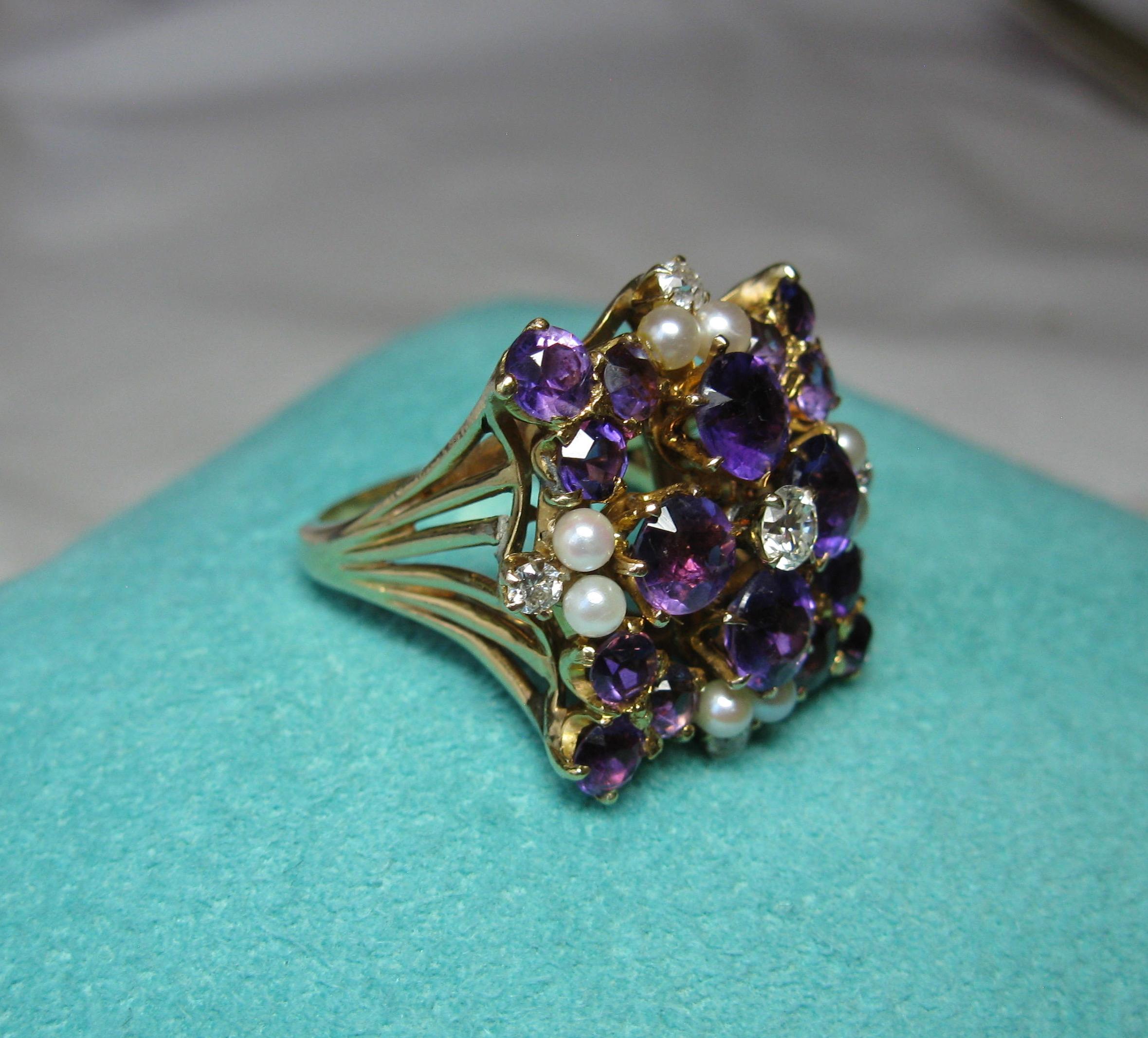 Siberian Amethyst Diamond Pearl Ring 14 Karat Gold Exquisite Cocktail For Sale 1