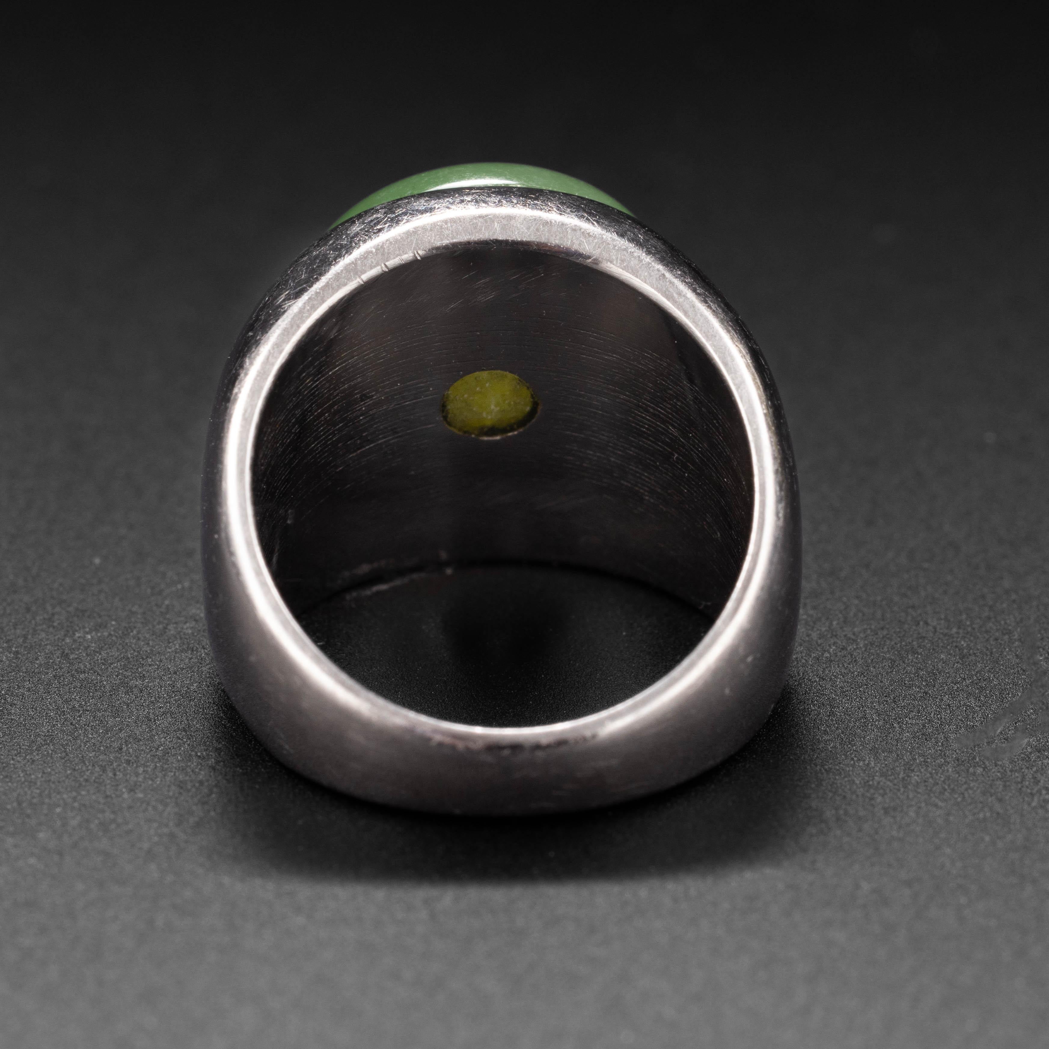 Cabochon Siberian Jade & 18K White Gold Ring Mid-Century For Sale