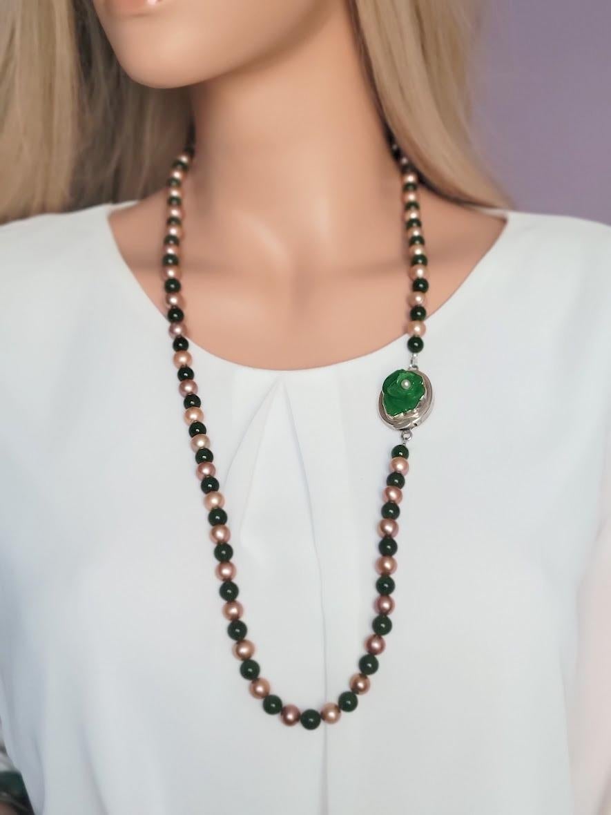 Art Deco Siberian Nephrite Jade and Freshwater Pearls Necklace For Sale