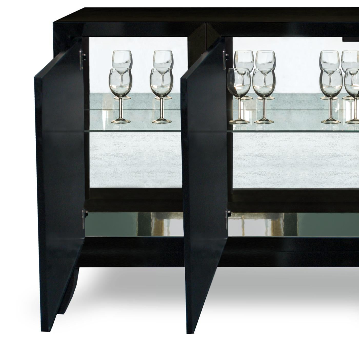 Sibilla Sideboard with Curved Legs In New Condition In Milan, IT