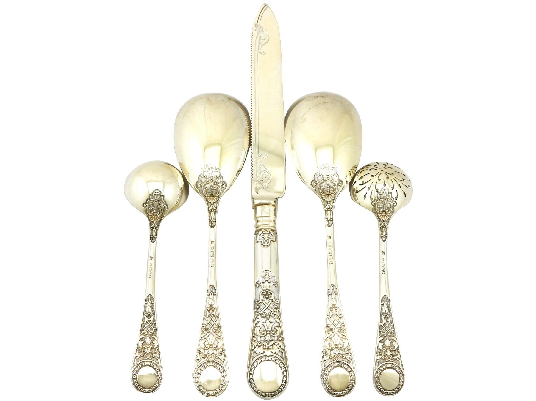 English Sibray, Hall & Co Antique Victorian Sterling Silver Fruit Serving Set For Sale