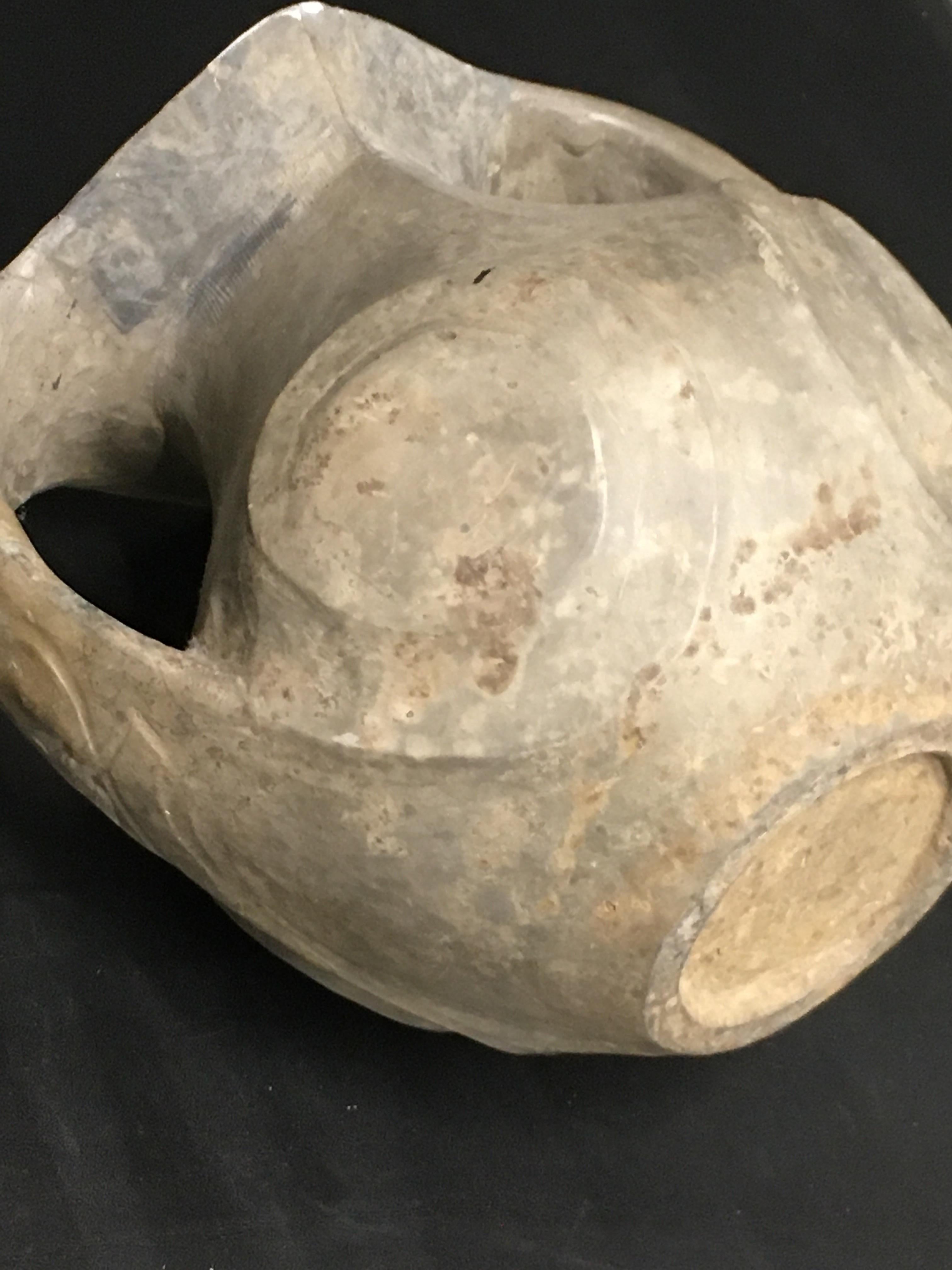 Poteries Vase Amphora en poterie noire brunie de la dynastie Han du Sichuan en vente