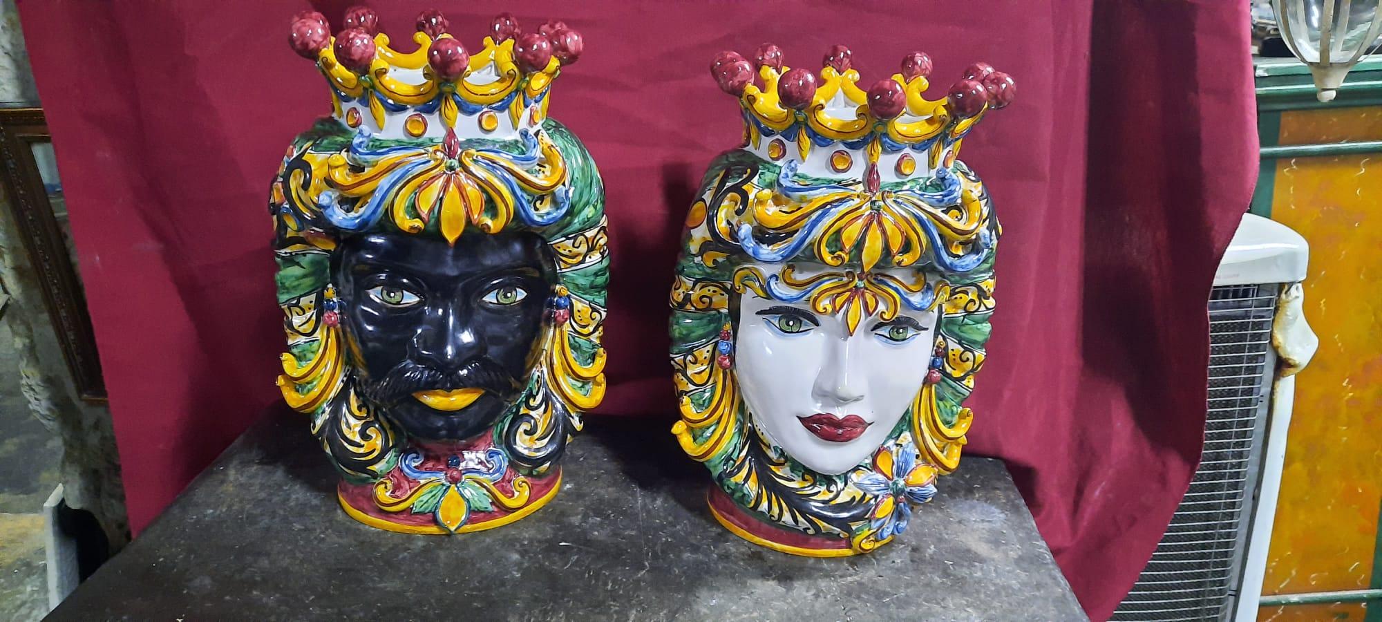 Mid-Century Modern Grosses têtes en céramique sicilienne fabriquées à la main 'Testa di Moro':: Italie