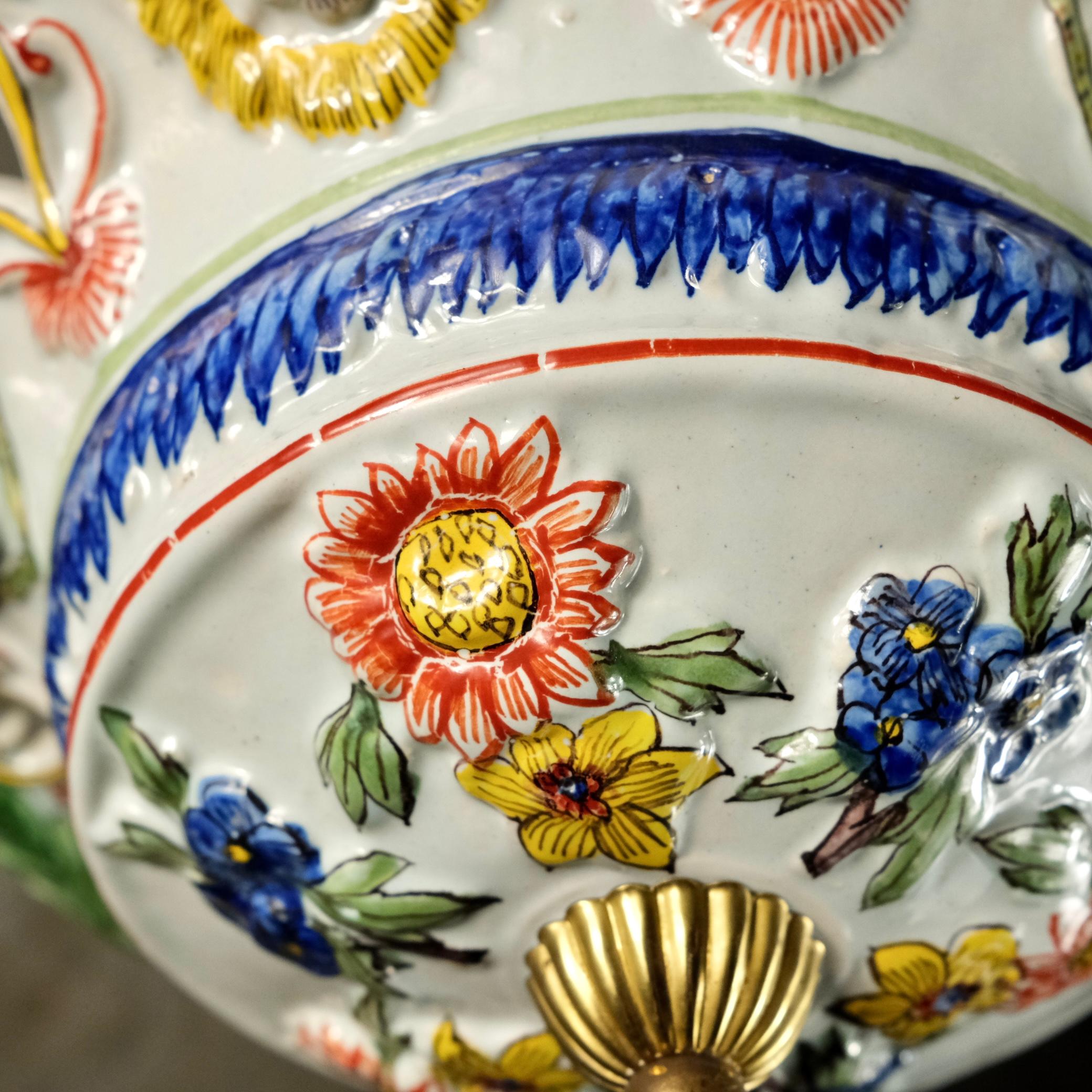 Lustre ou coupe suspendue en faïence polychrome de Sicile, début du 20e siècle en vente 5
