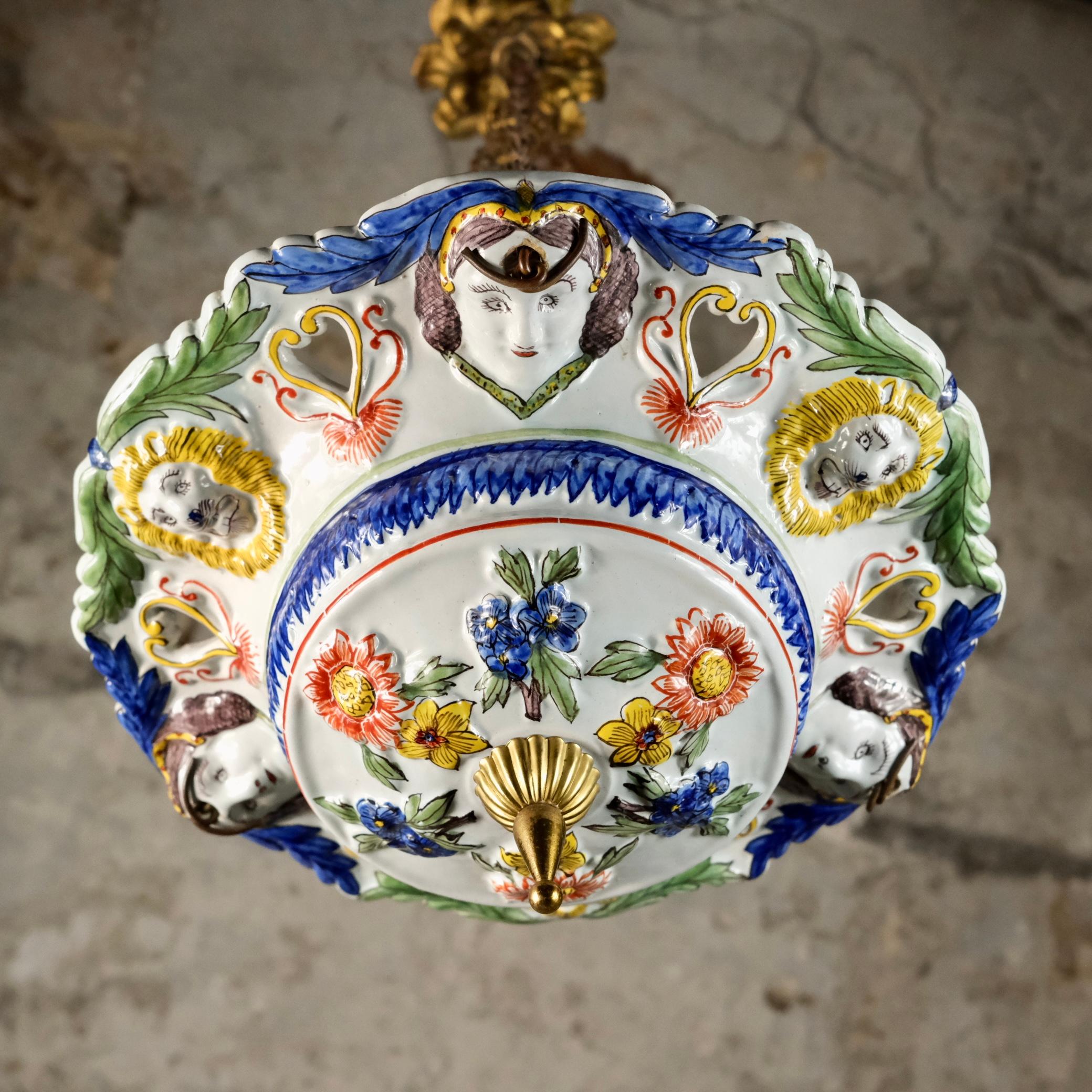 Peint à la main Lustre ou coupe suspendue en faïence polychrome de Sicile, début du 20e siècle en vente