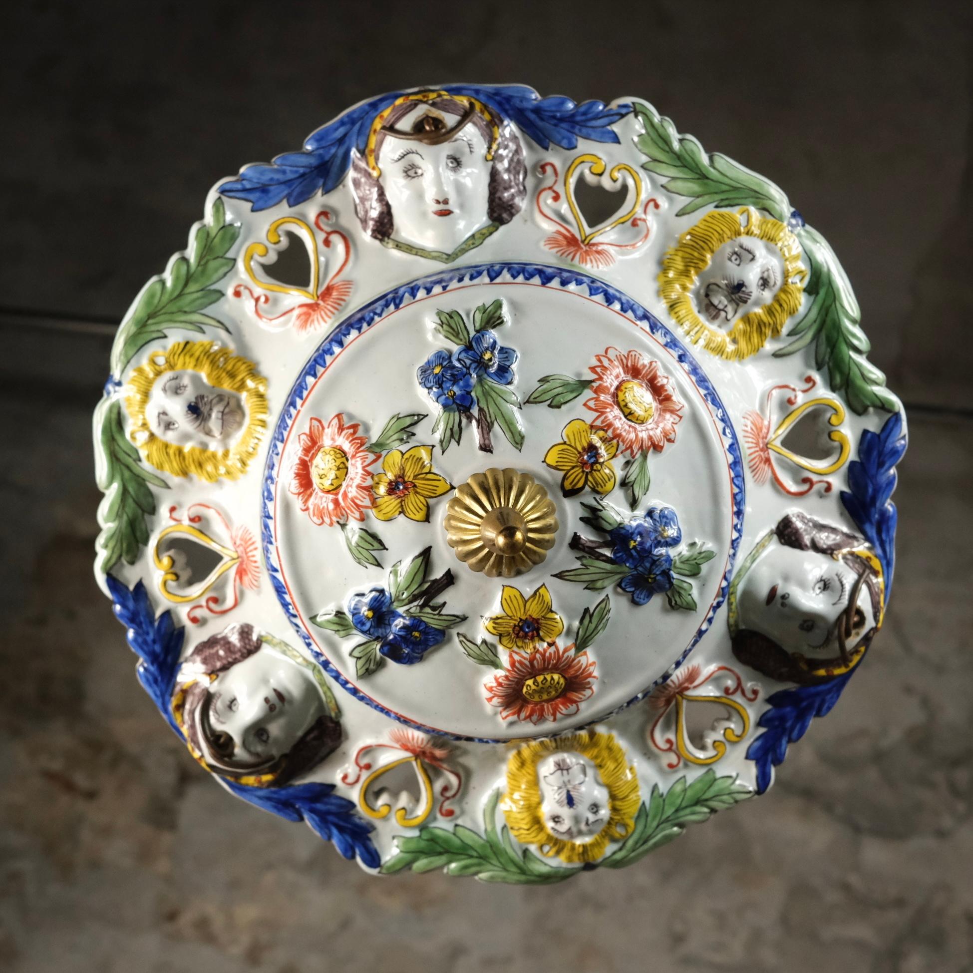Lustre ou coupe suspendue en faïence polychrome de Sicile, début du 20e siècle Bon état - En vente à Lyon, FR