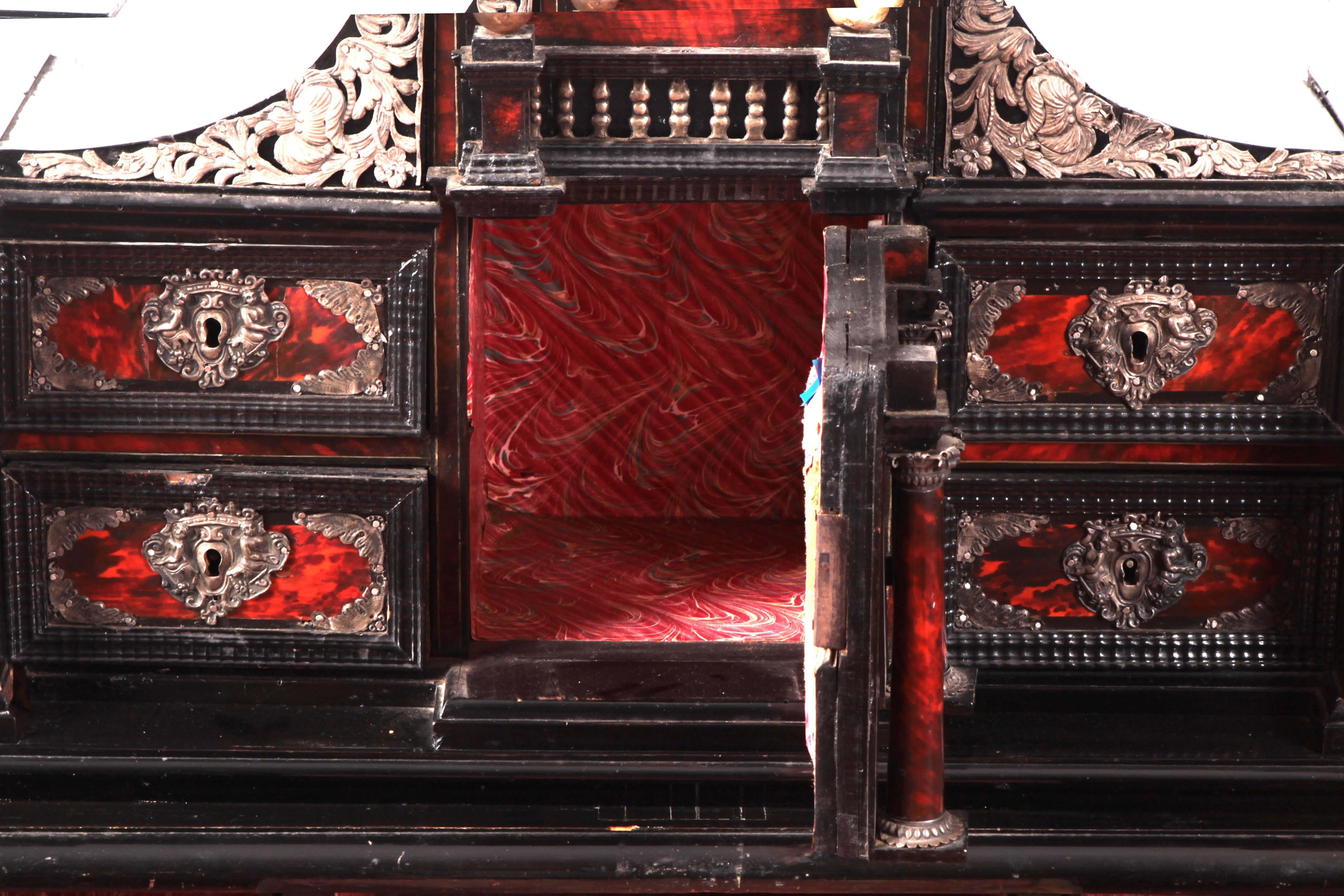18th Century Sicilian Writing Desk in Ebony Embellished with Tortoiseshell Inserts and Silver For Sale