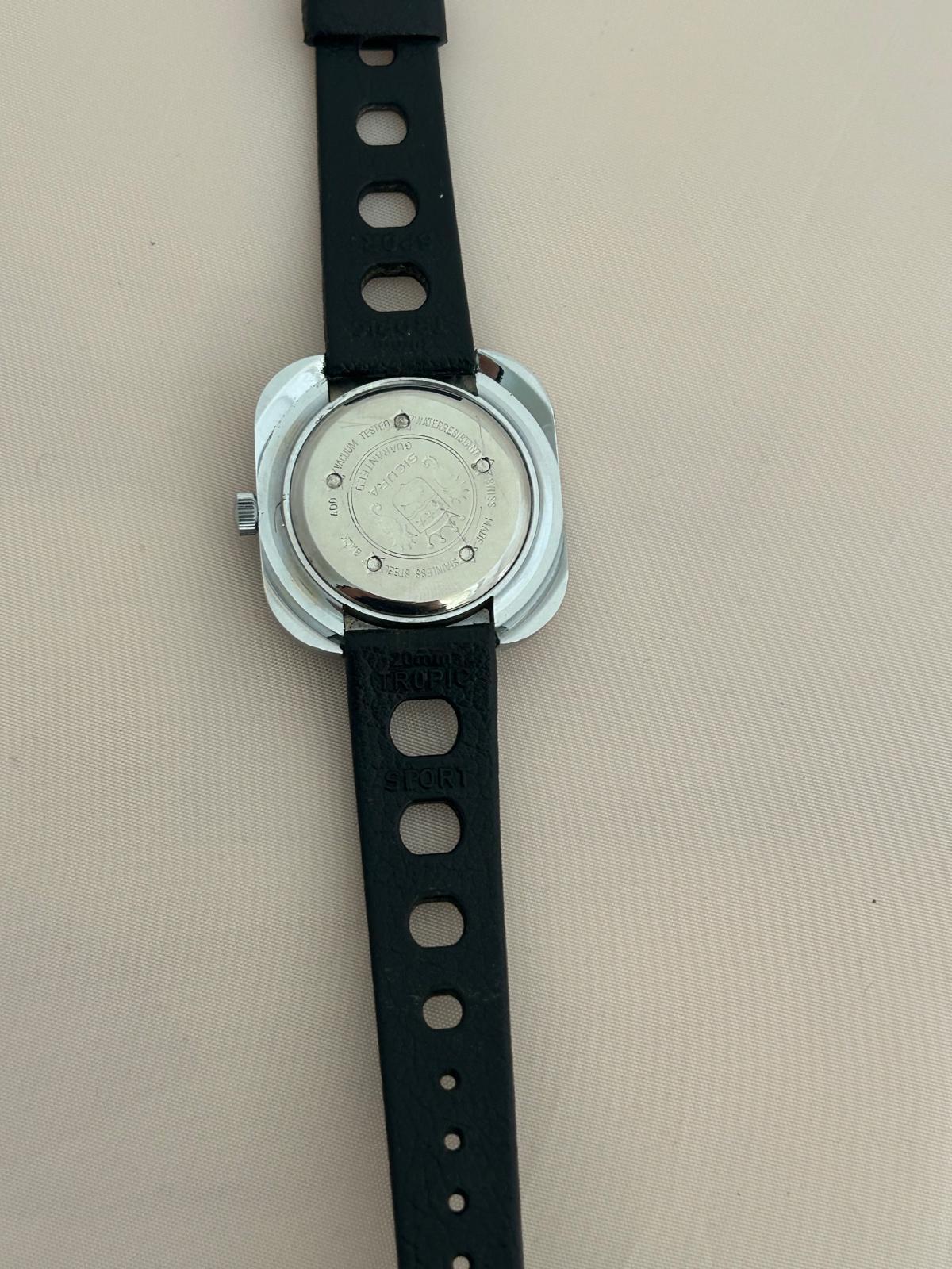 Sicura Globetrotter GMT, 23 Jewel Manual Movement, 41mm Case, Year 1974... For Sale 1