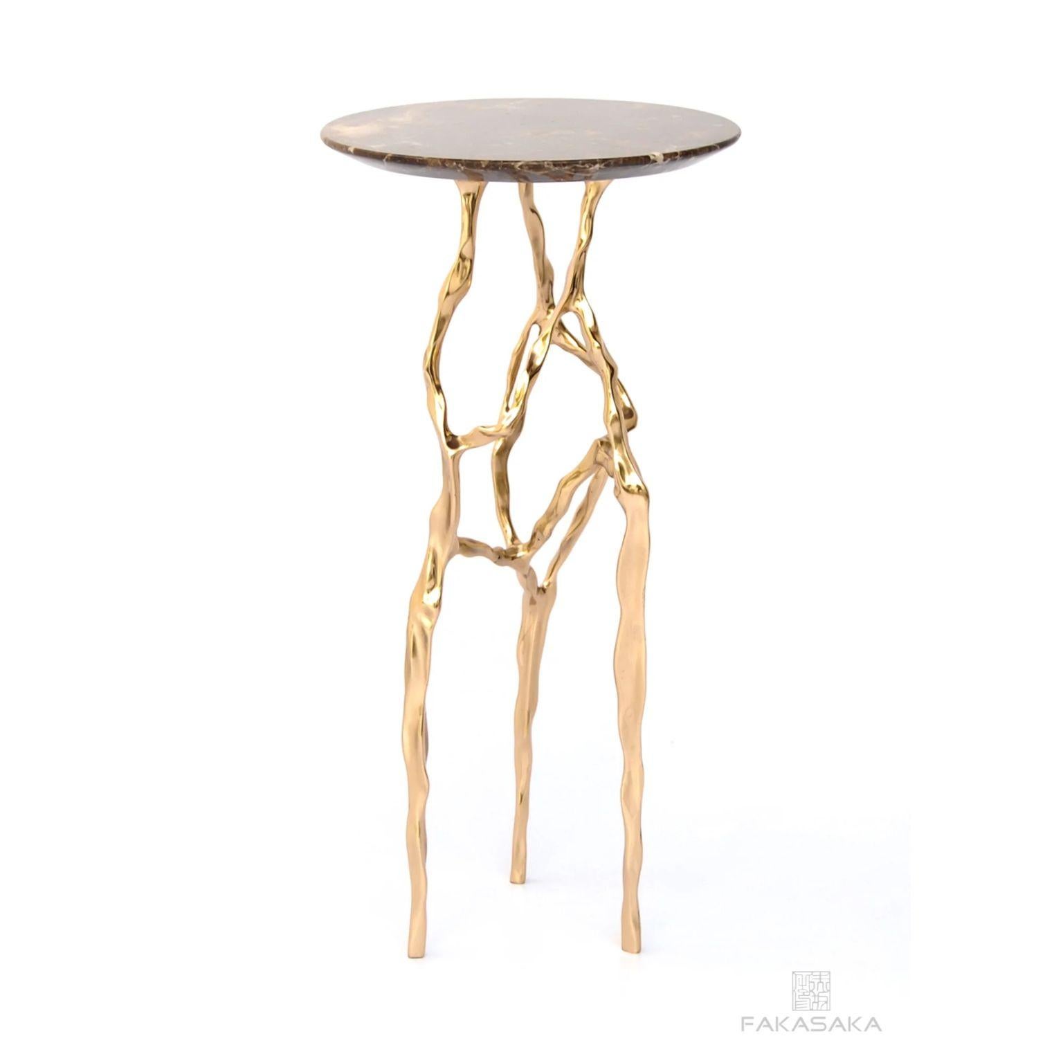 Brésilien Table à boissons Sid avec plateau en marbre impérial marron par Fakasaka Design en vente