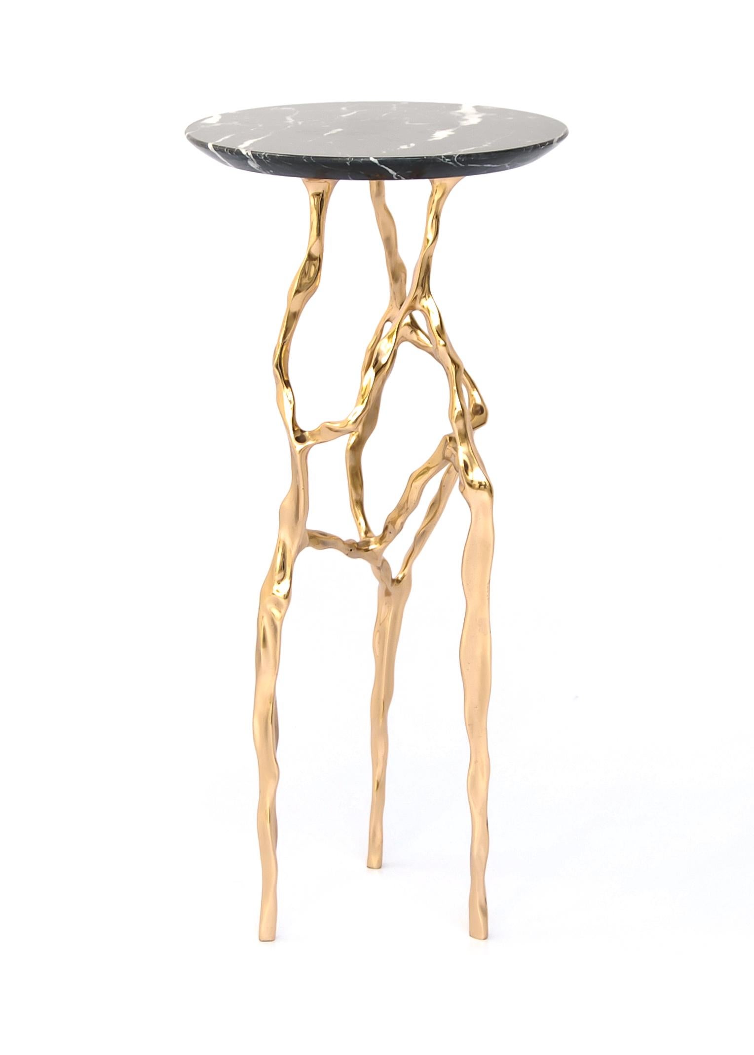 Moderne Table à boissons Sid avec plateau en marbre Nero Marquina de Fakasaka Design en vente