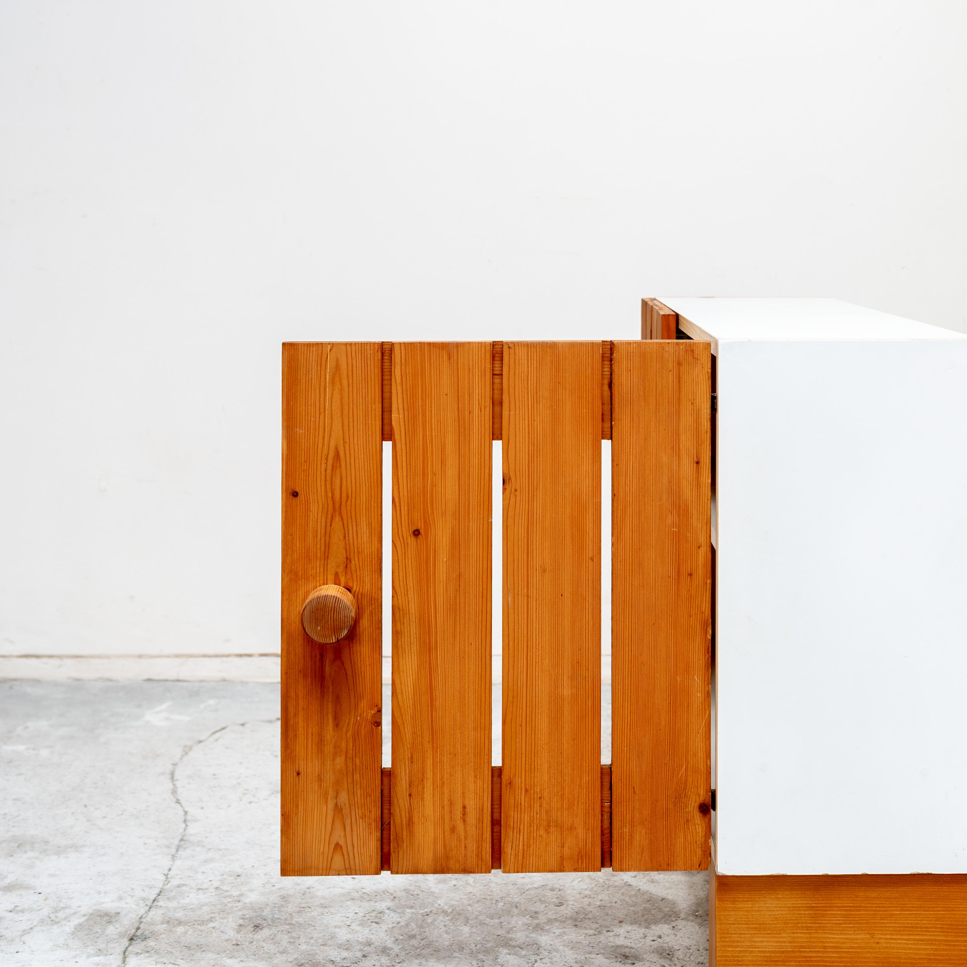 Planche latérale des Arcs 1800 de Charlotte Perriand, France,  1970s en vente 4
