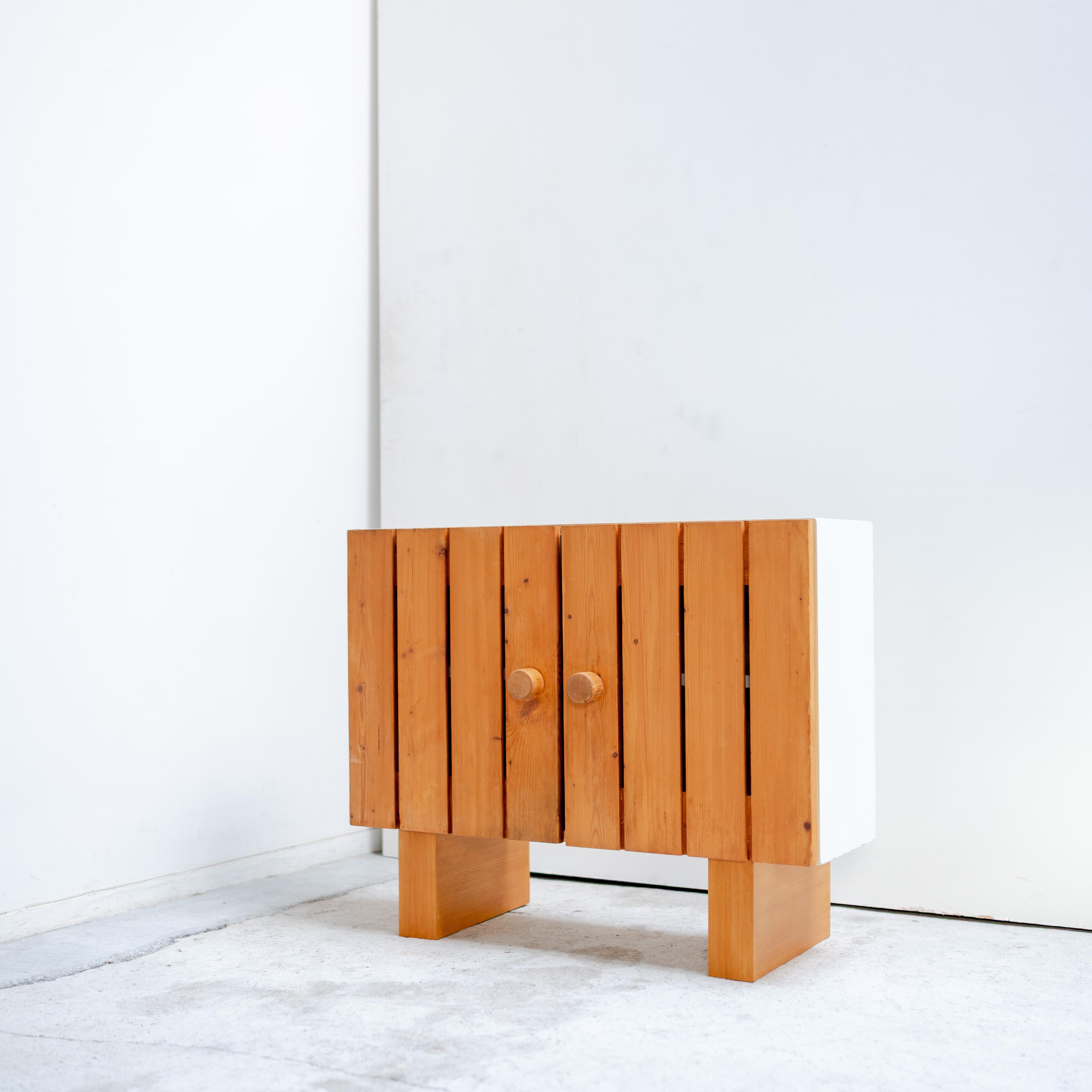 Planche latérale des Arcs 1800 de Charlotte Perriand, France,  1970s en vente 9