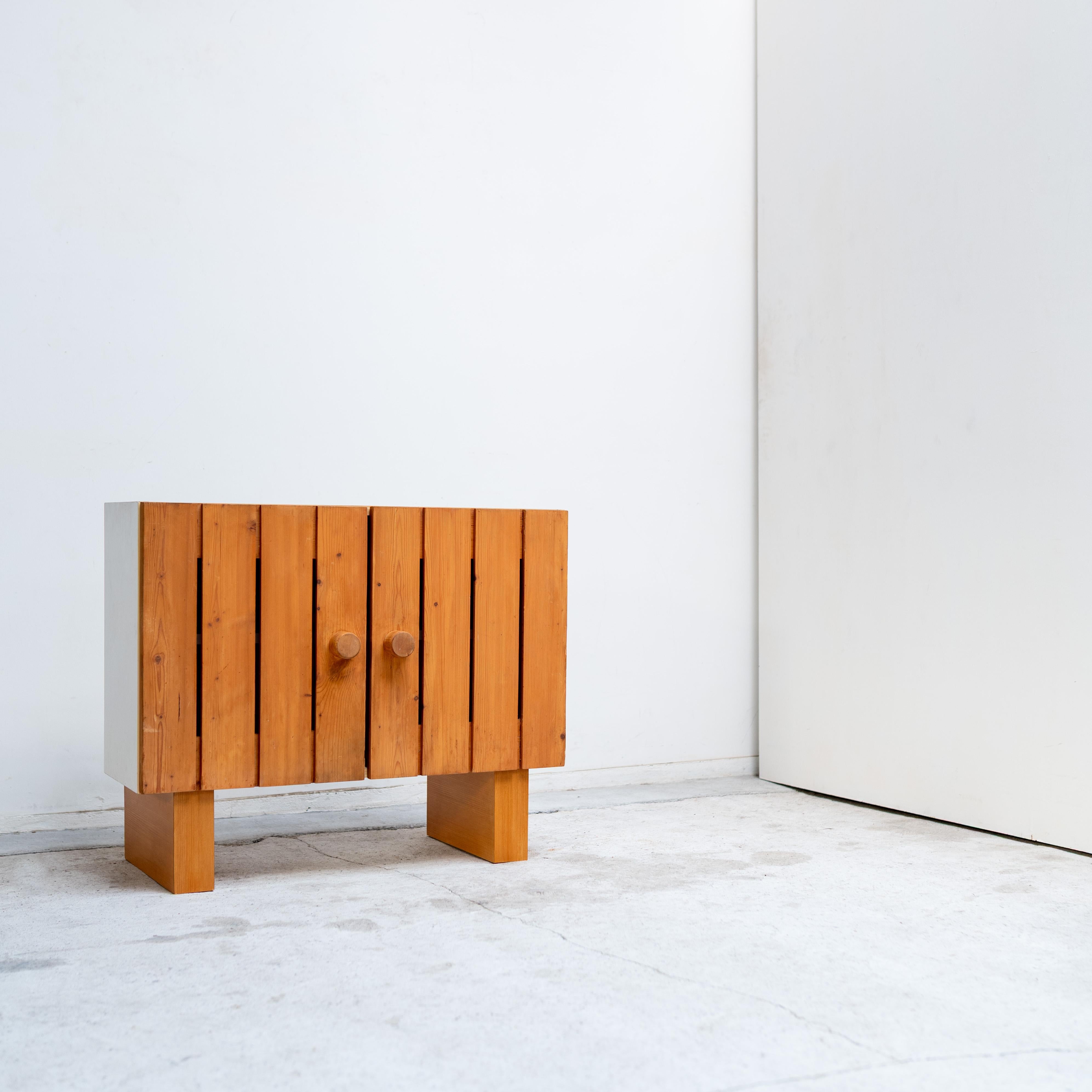 Fin du 20e siècle Planche latérale des Arcs 1800 de Charlotte Perriand, France,  1970s en vente