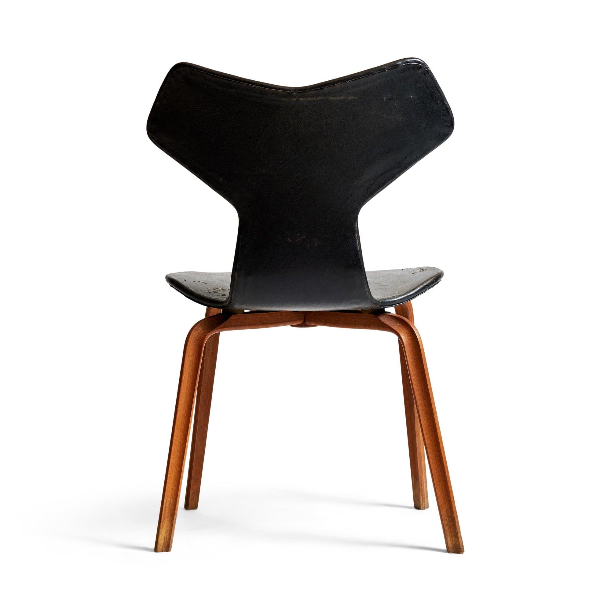 Beistellstuhl von Arne Jacobsen für Fritz Hansen im Zustand „Hervorragend“ im Angebot in Sagaponack, NY