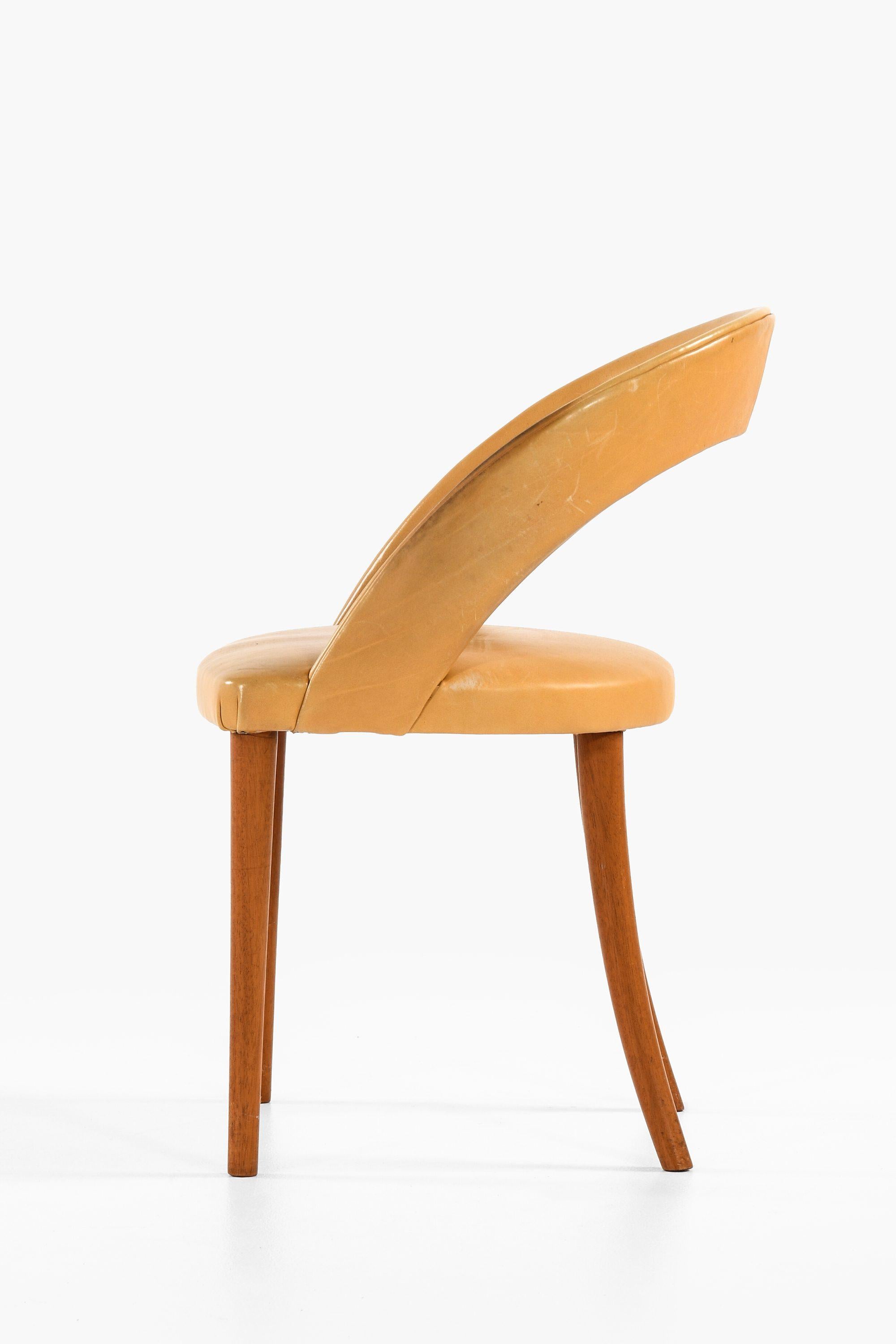 Scandinavian Modern Side Chair in Mahogany and Leather by Frode Holm, 1950s For Sale