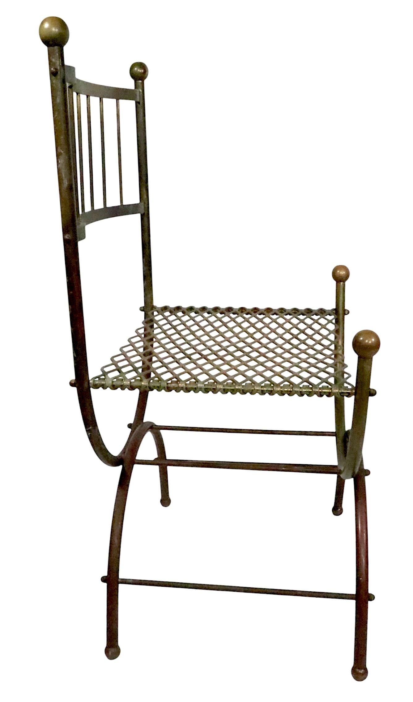 Chaise d'appoint à structure tubulaire en laiton, assise en maille métallique et embouts Ball, c.A.I.C. en vente 6