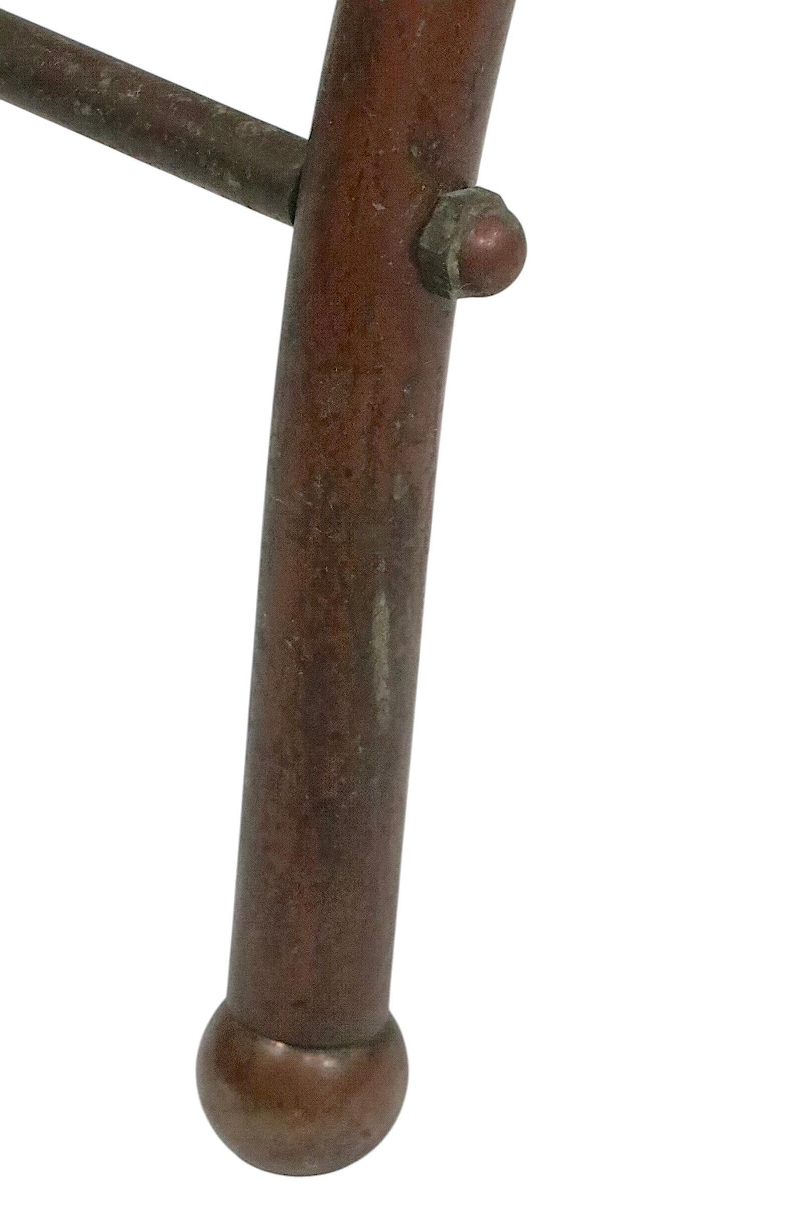 Chaise d'appoint à structure tubulaire en laiton, assise en maille métallique et embouts Ball, c.A.I.C. en vente 9