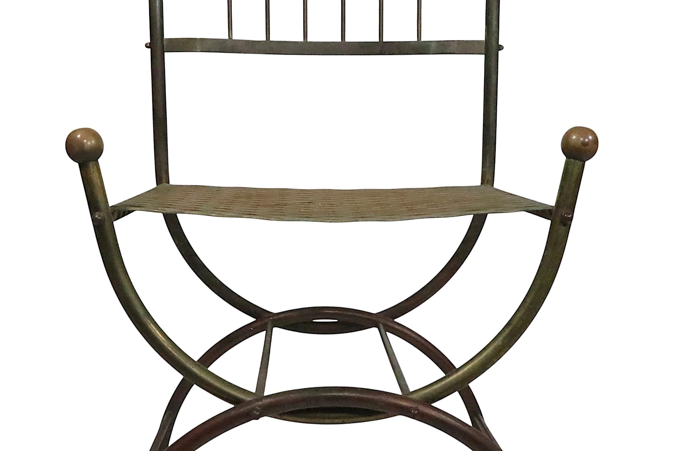 Métal Chaise d'appoint à structure tubulaire en laiton, assise en maille métallique et embouts Ball, c.A.I.C. en vente