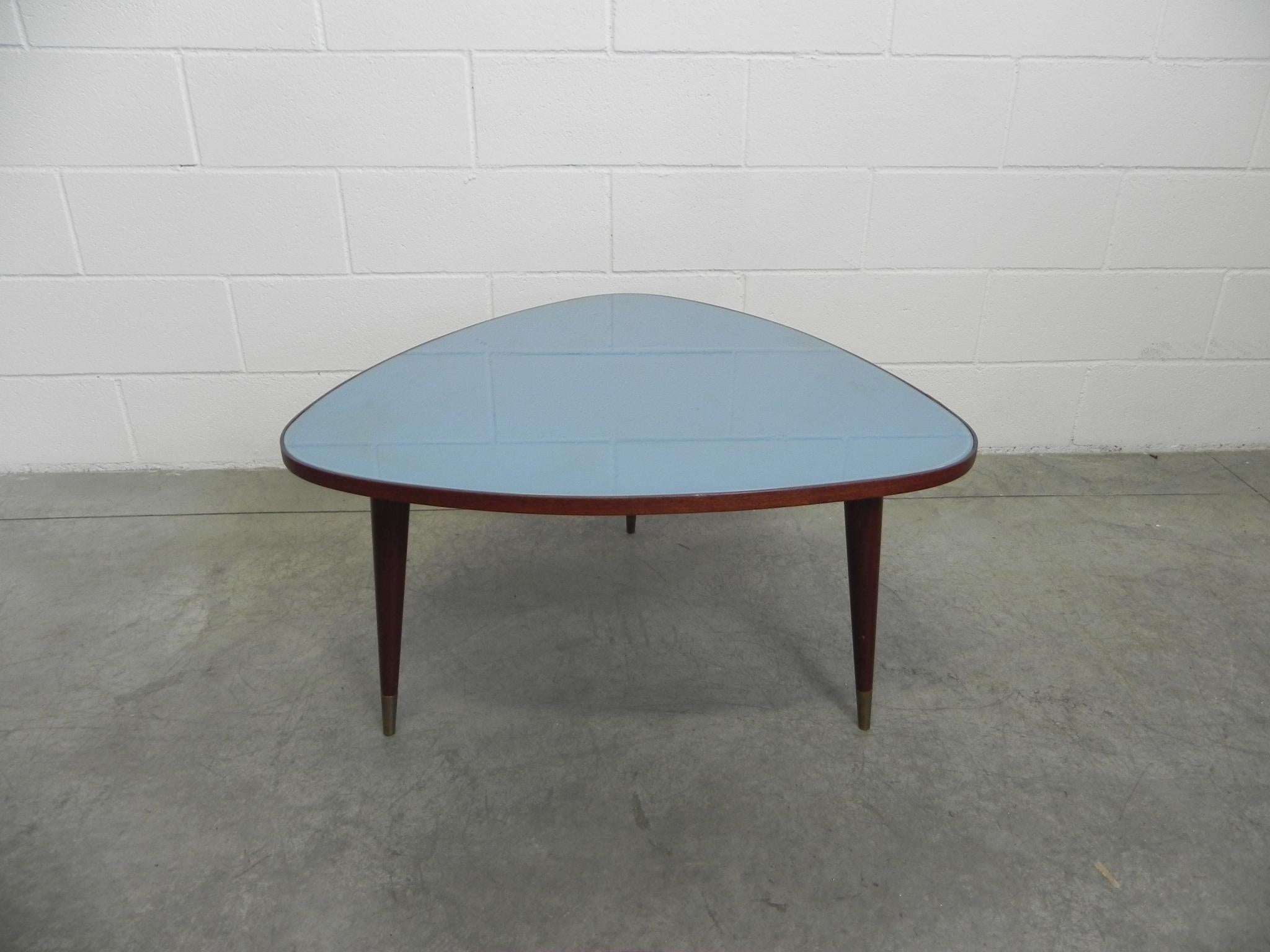 Side coffee table by Osvaldo Borsani, 1950 top in glass opaline.