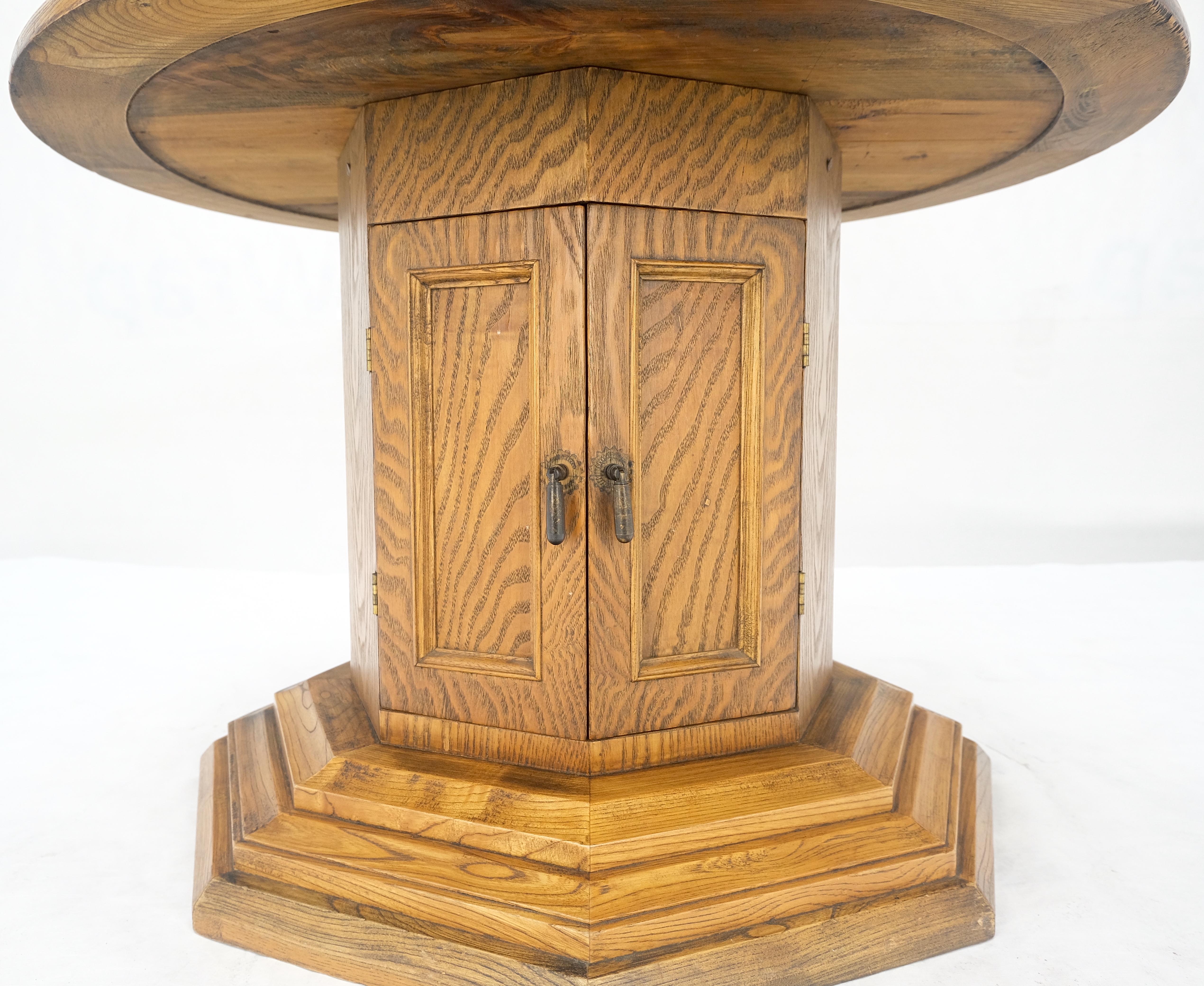 Side Coffee Table w/ a Working Street Wall Clock Top Storage Compartment Base In Excellent Condition For Sale In Rockaway, NJ