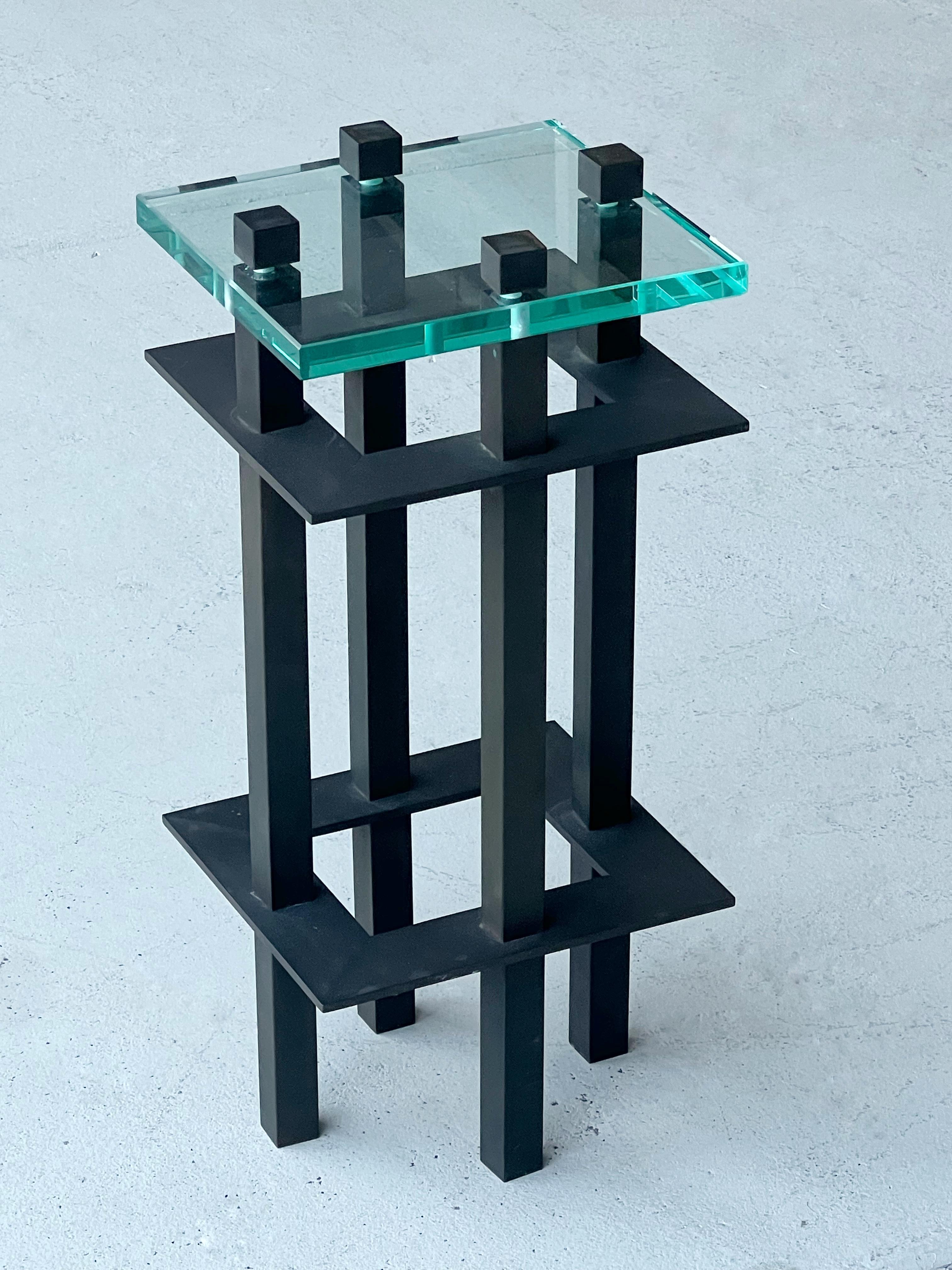 Américain Table à boire en bronze et verre Minimalist Modern en vente