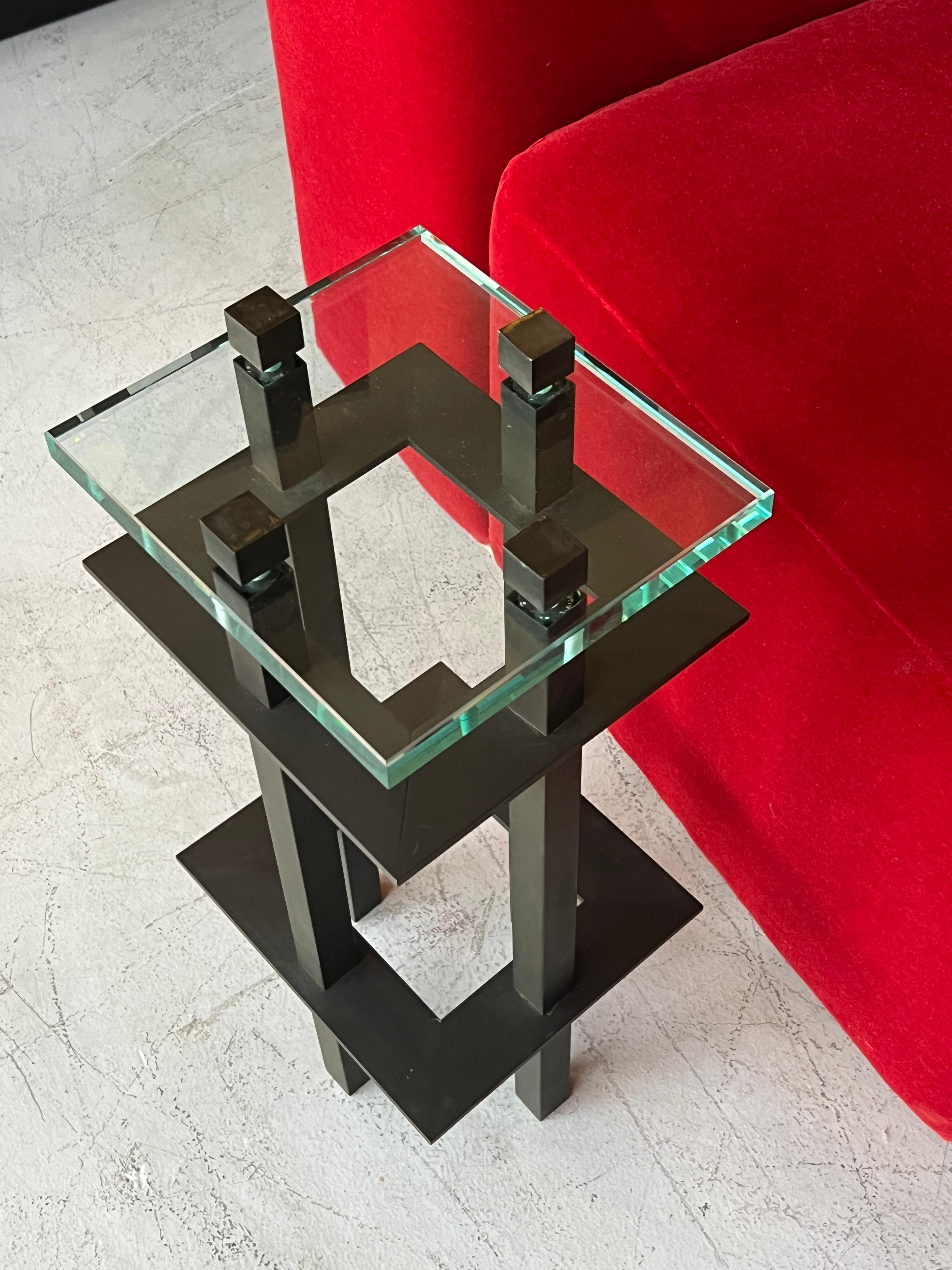 Table à boire en bronze et verre Minimalist Modern en vente 1
