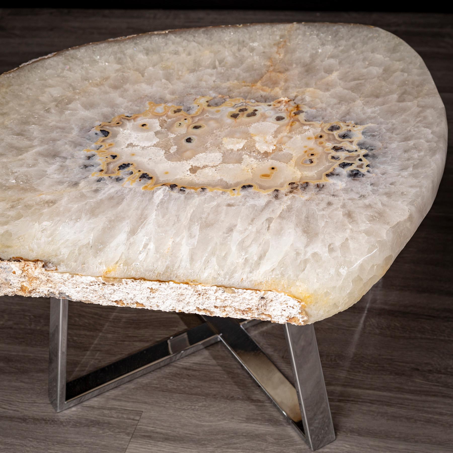 Table d'appoint ou de centre, agate brésilienne avec base en métal nickelé Neuf - En vente à Polanco, CDMX
