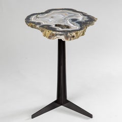 Beistelltisch oder Cocktailtisch, brasilianisches Achat mit schwarzem Metallsockel