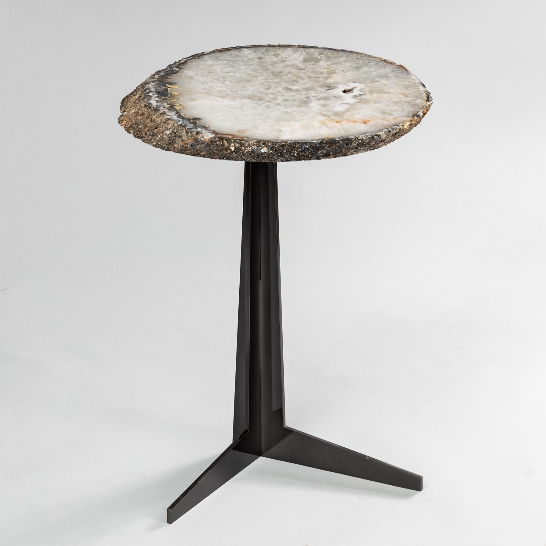 Organic Modern Side or Cocktail Table, Brazilian Agate with Black Color Metal Base For Sale