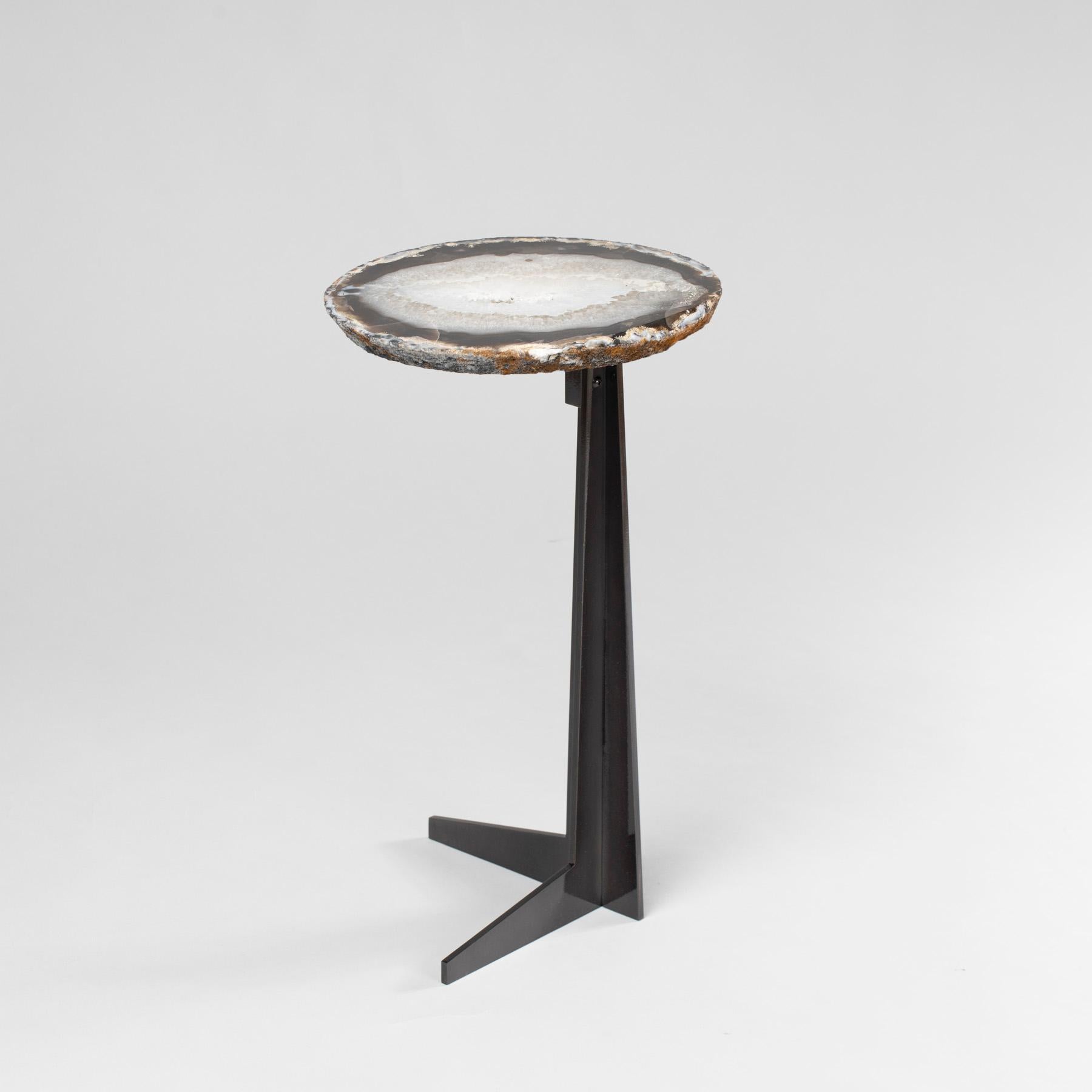 Side or Cocktail Table, Brazilian Agate with Black Color Metal Base In New Condition In Polanco, CDMX