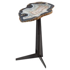 Table d'appoint ou de cocktail, agate brésilienne avec base en métal de couleur noire