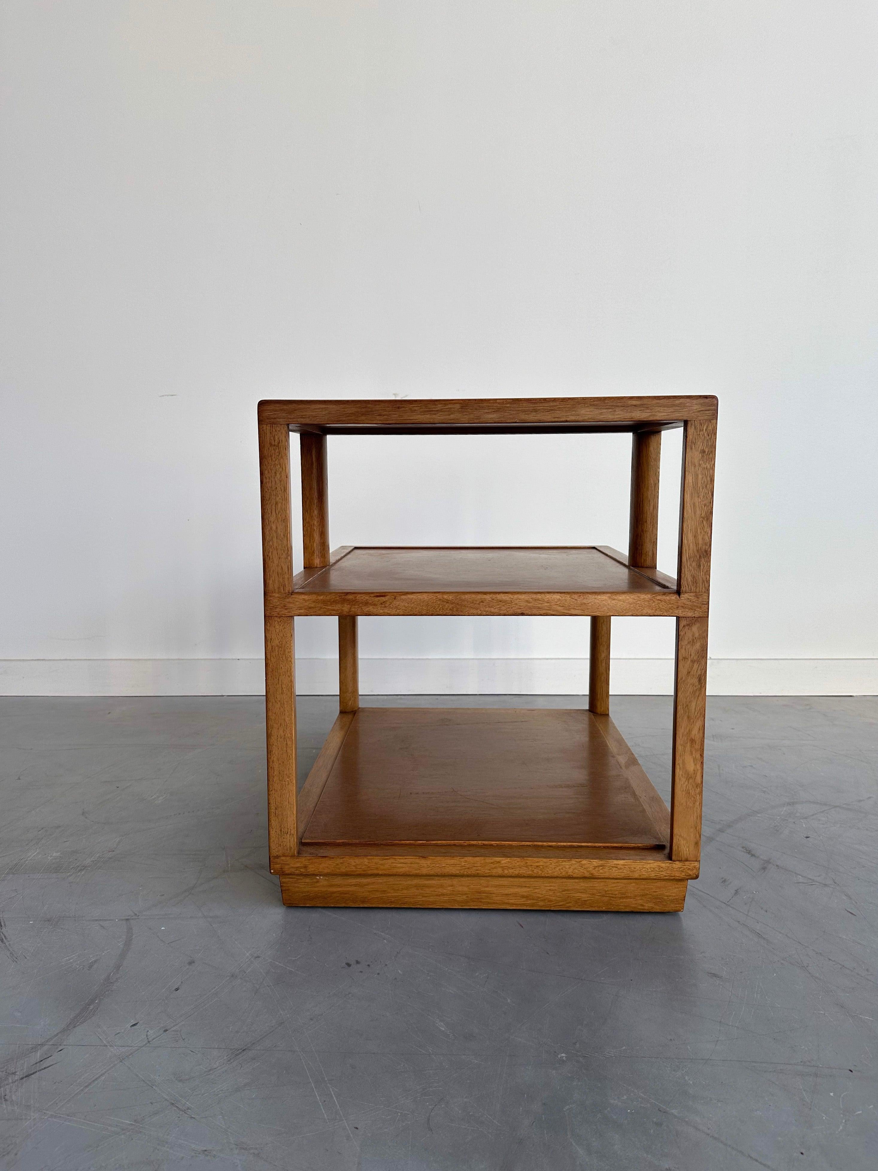 Side Step Table by Edward Wormley for Dunbar In Good Condition In New York, NY
