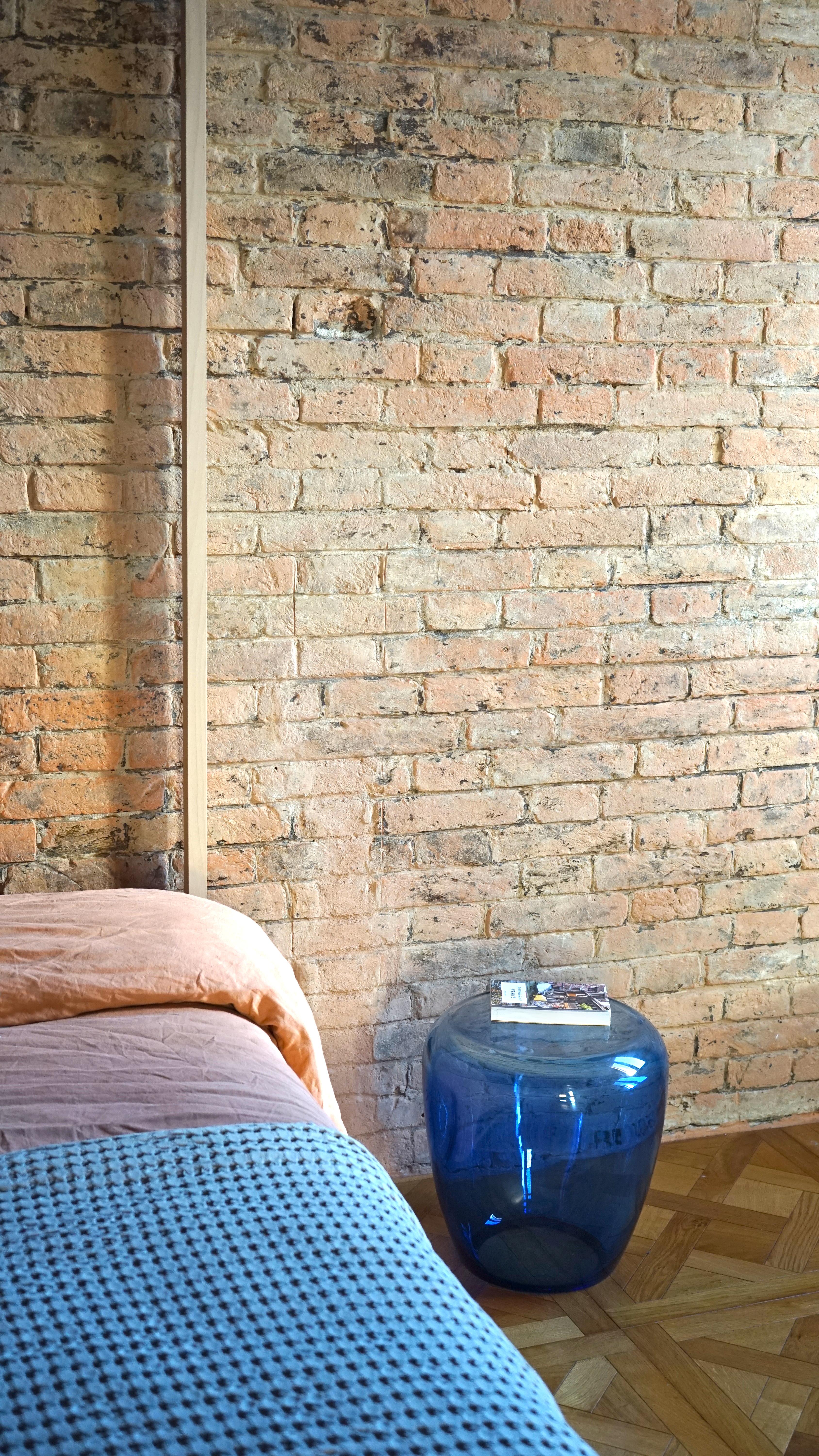 Side Table and Stool, Isola , Murano Blown Glass, Clear Blue KANZ, available For Sale 1