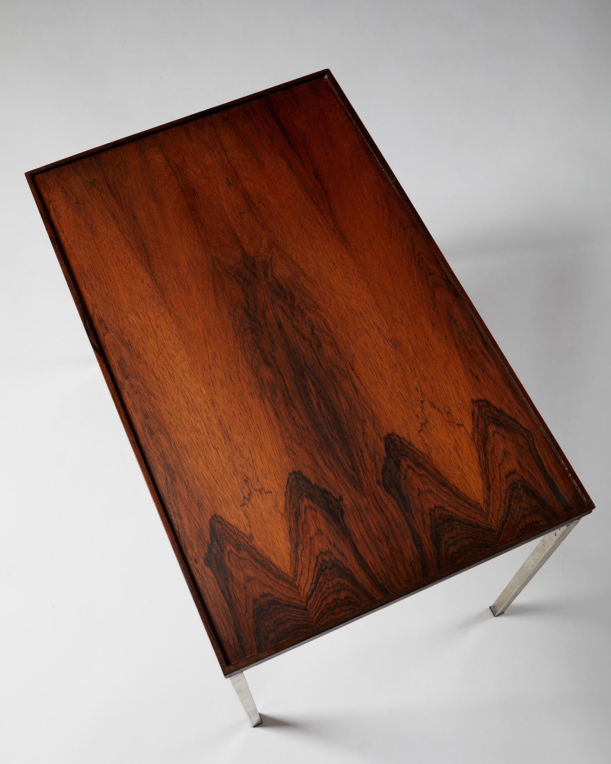 1960s Modern Rosewood Table – Slim Steel Frame, Scandinavian Design For Sale 1