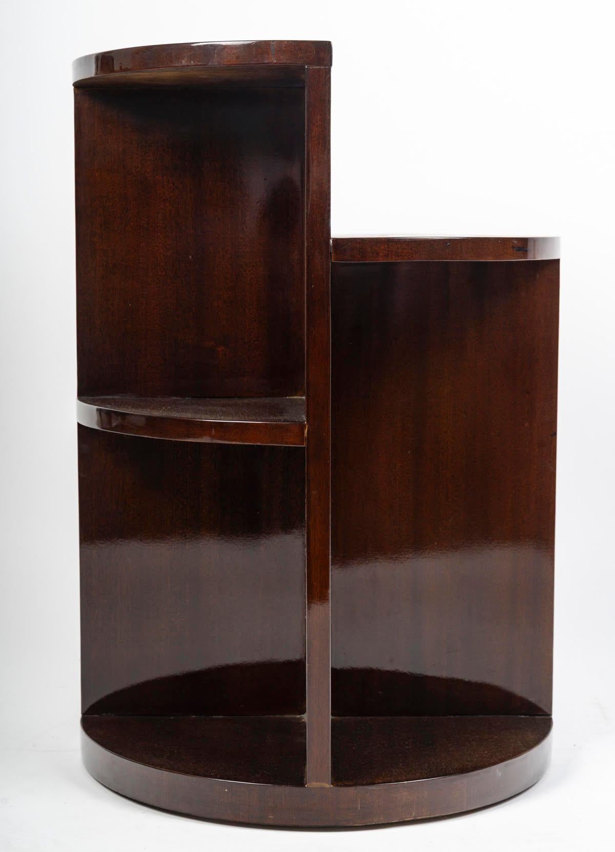 20ième siècle Table d'appoint Art déco, 1930. en vente