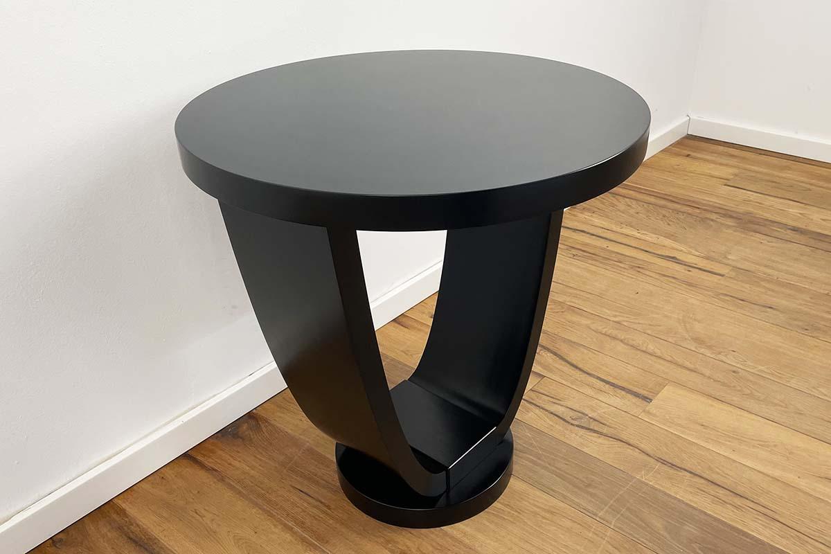 Round Side Table Art Deco Style in Black by Tischlerei Hänsdieke. In New Condition For Sale In Greven, DE