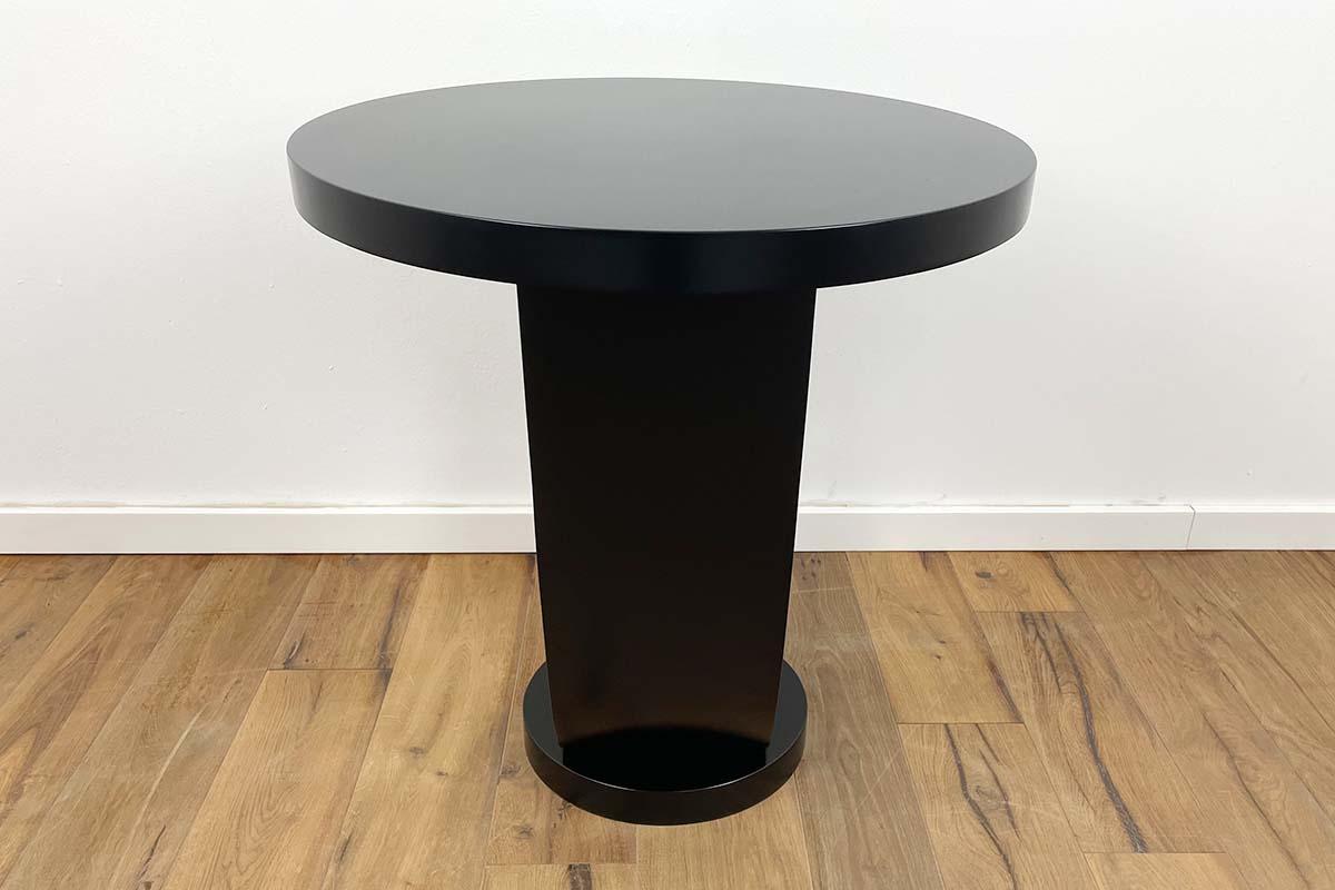 Round Side Table Art Deco Style in Black by Tischlerei Hänsdieke. For Sale 1