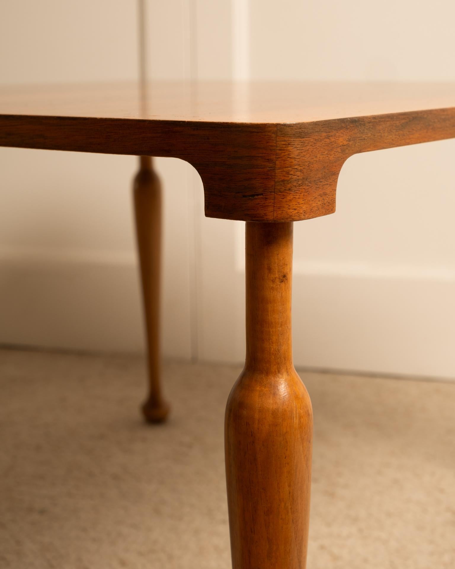 Side table attributed to Josef Frank - 1940s In Good Condition For Sale In Paris, FR