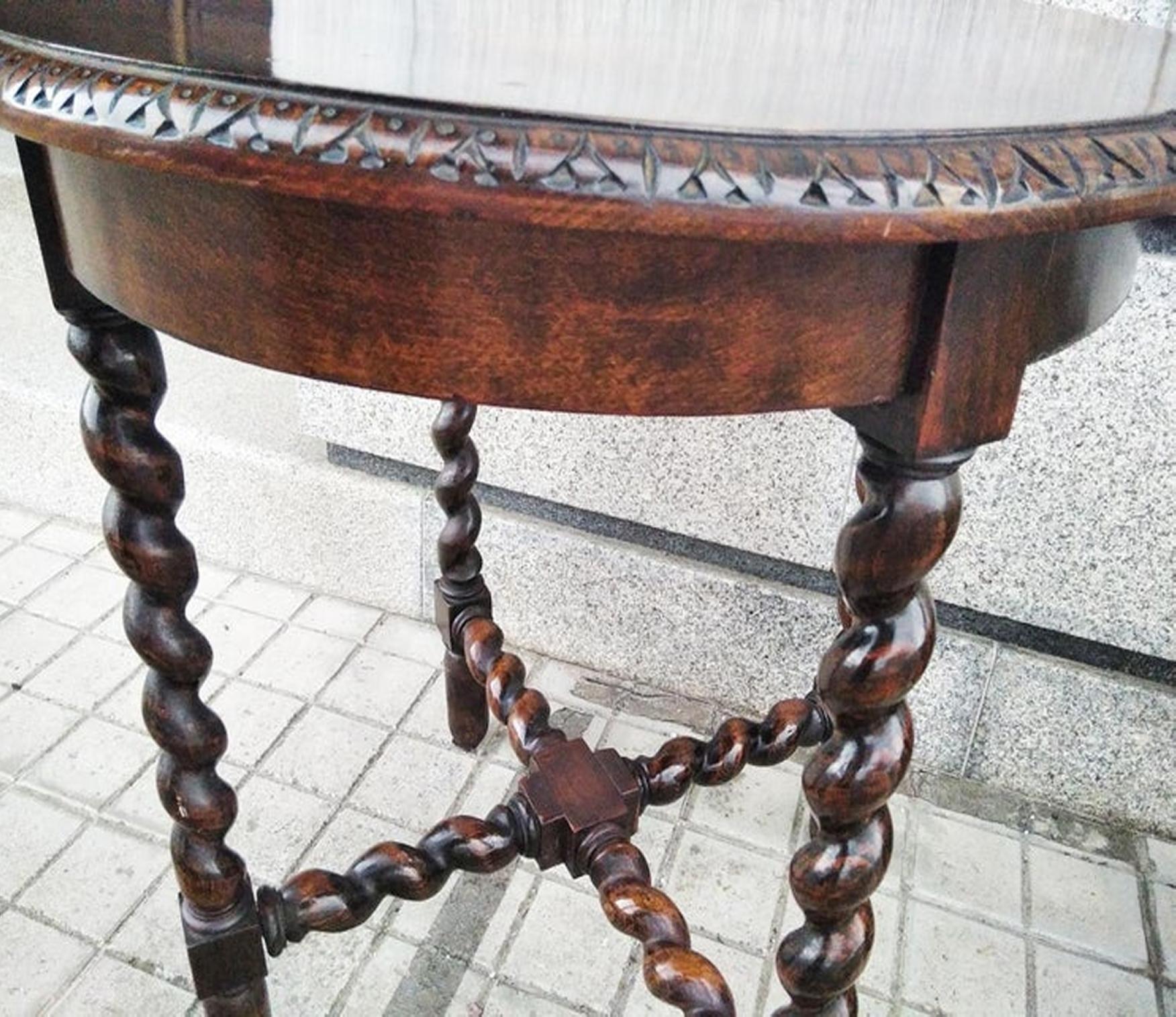 Autre Table d'appoint à pieds torsadés Espagne, 19ème siècle