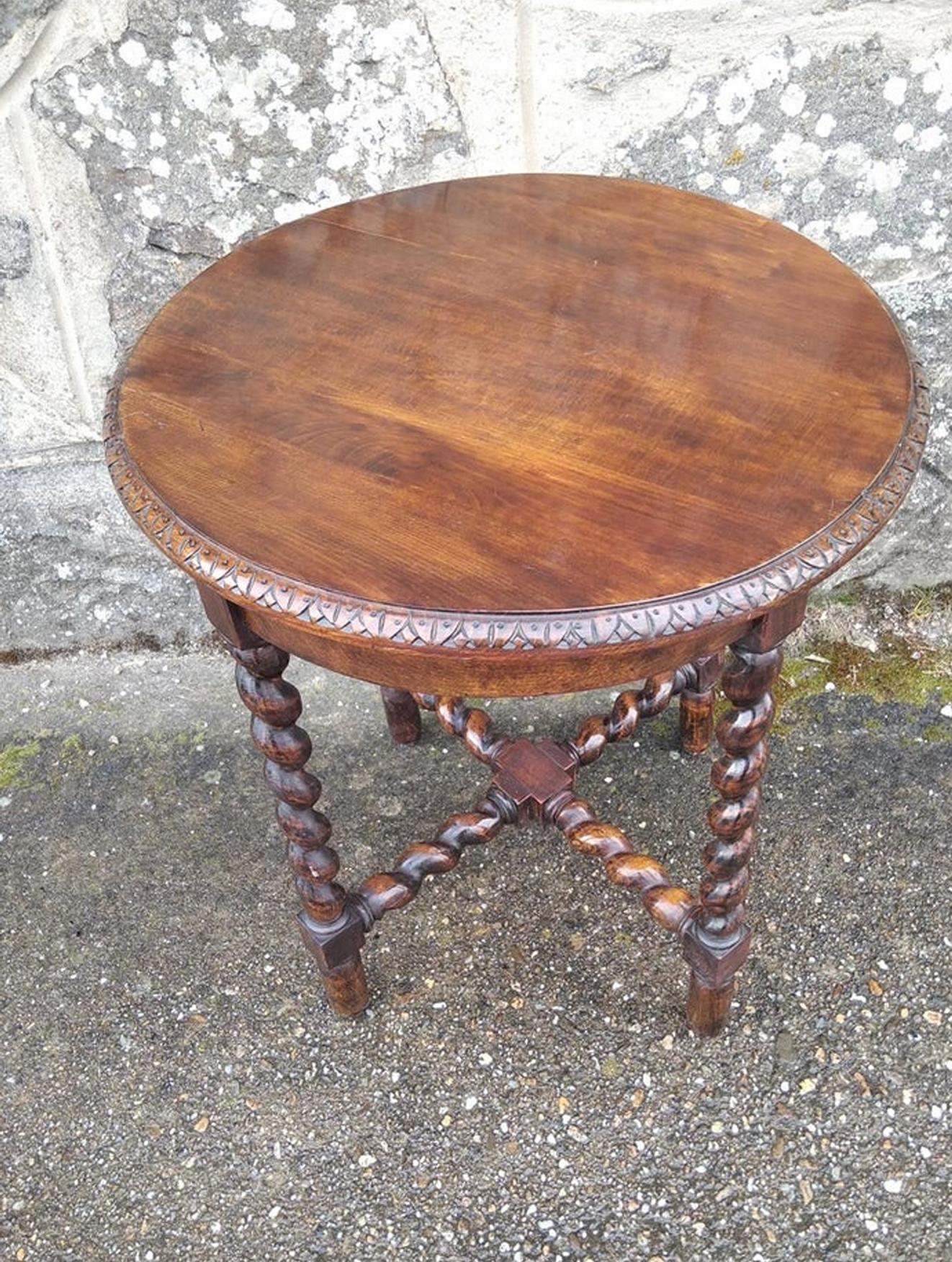 Table d'appoint à pieds torsadés Espagne, 19ème siècle Bon état à Mombuey, Zamora