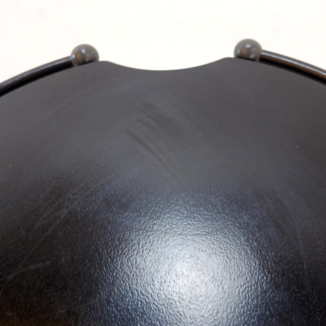 Table d'appoint Besico de Siggi Fischer pour Leolux, 1994 en vente 3