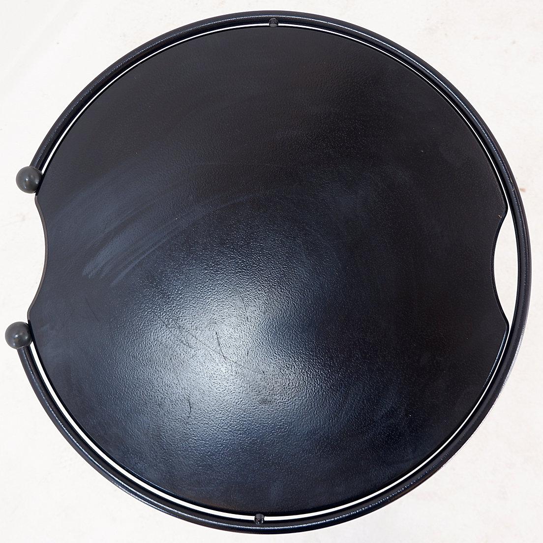 Postmoderne Table d'appoint Besico de Siggi Fischer pour Leolux, 1994 en vente