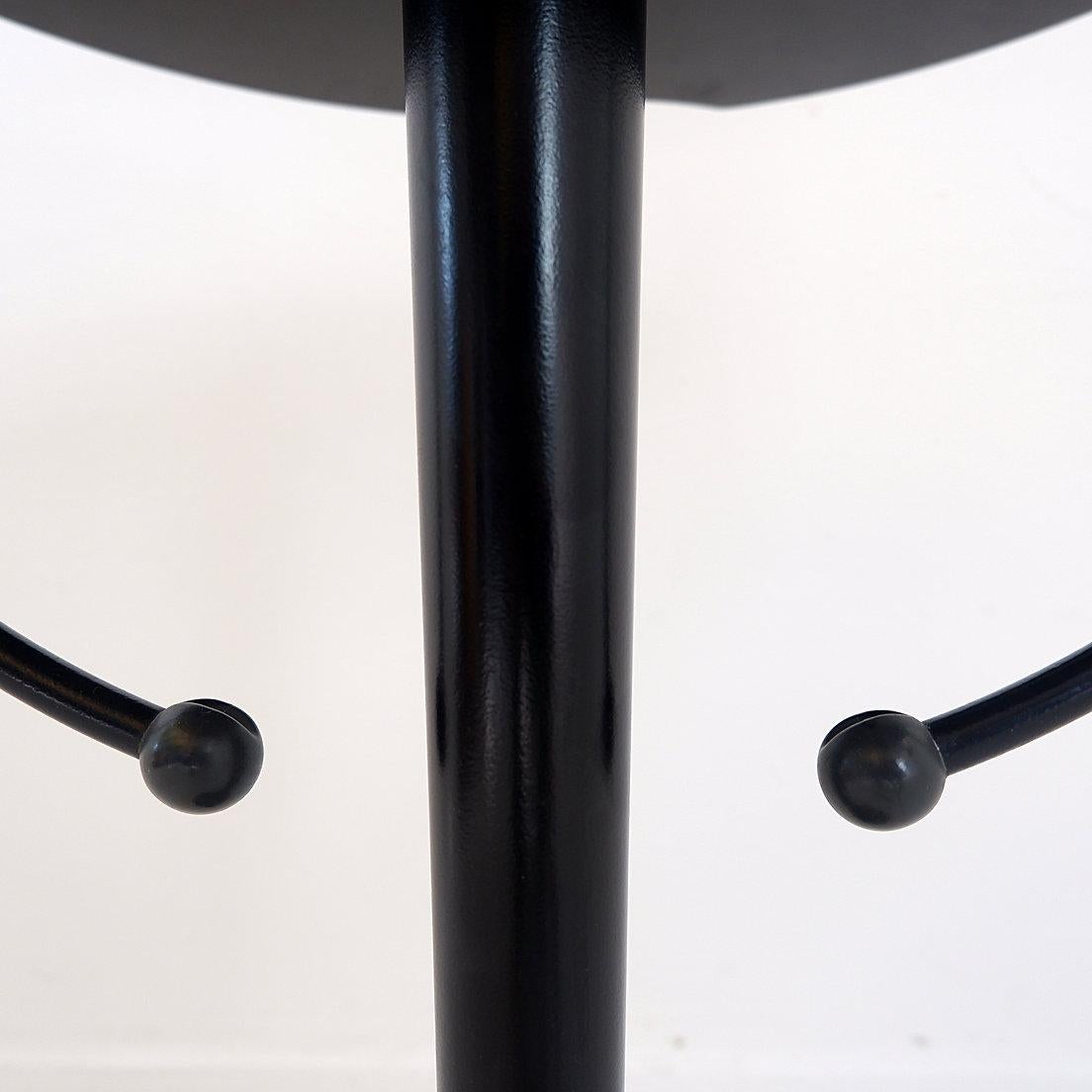 20ième siècle Table d'appoint Besico de Siggi Fischer pour Leolux, 1994 en vente